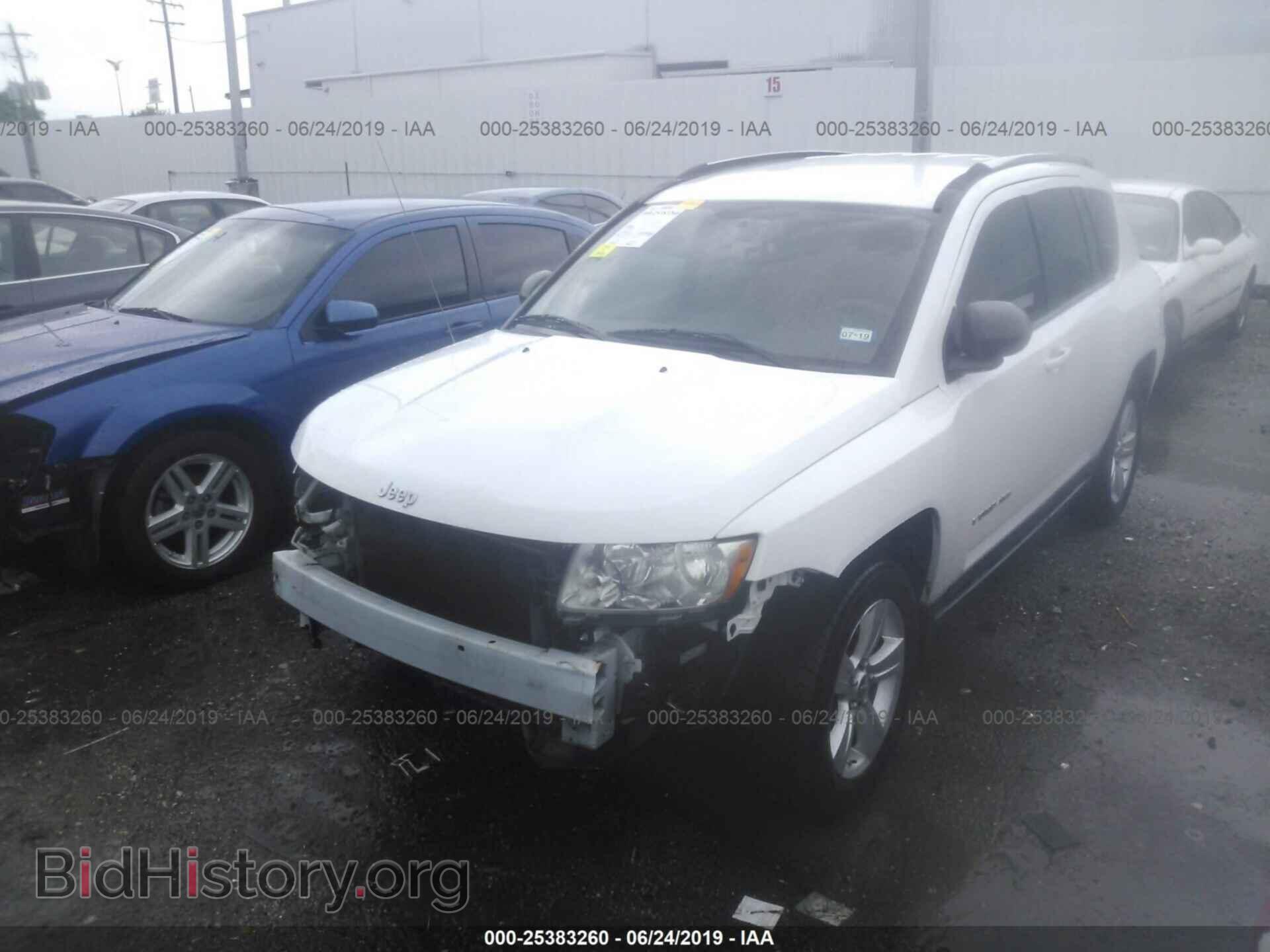 2011 JEEP COMPASS - VIN: 1J4NT1FA7BD171076 - Photo 2