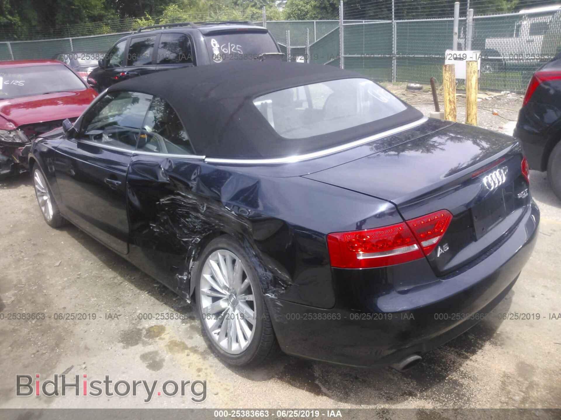 2011 AUDI A5 - VIN: WAULFAFH1BN010599 - Фото 3