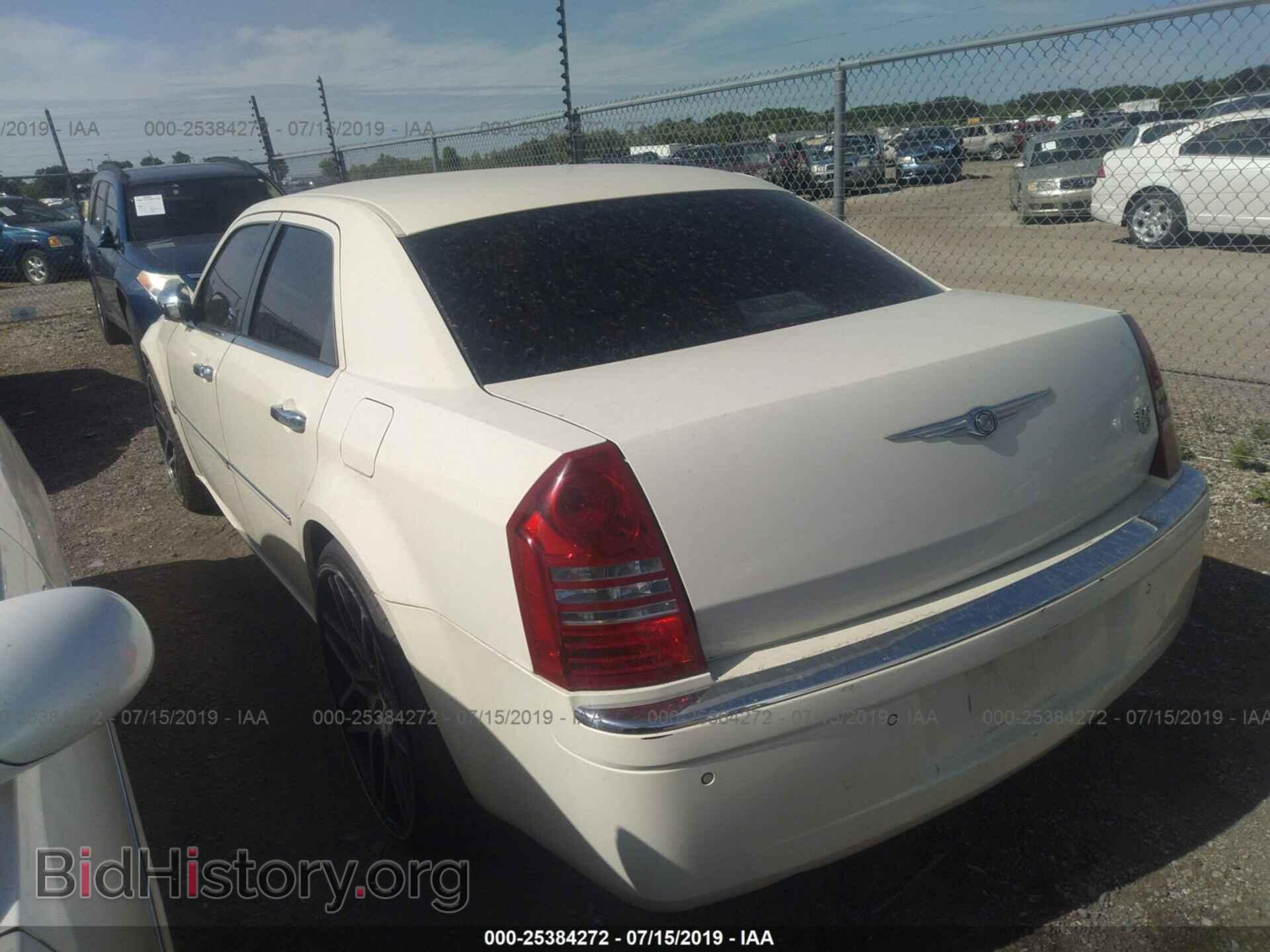 2005 CHRYSLER 300C - VIN: 2C3AA63H25H102770 - Фото 3