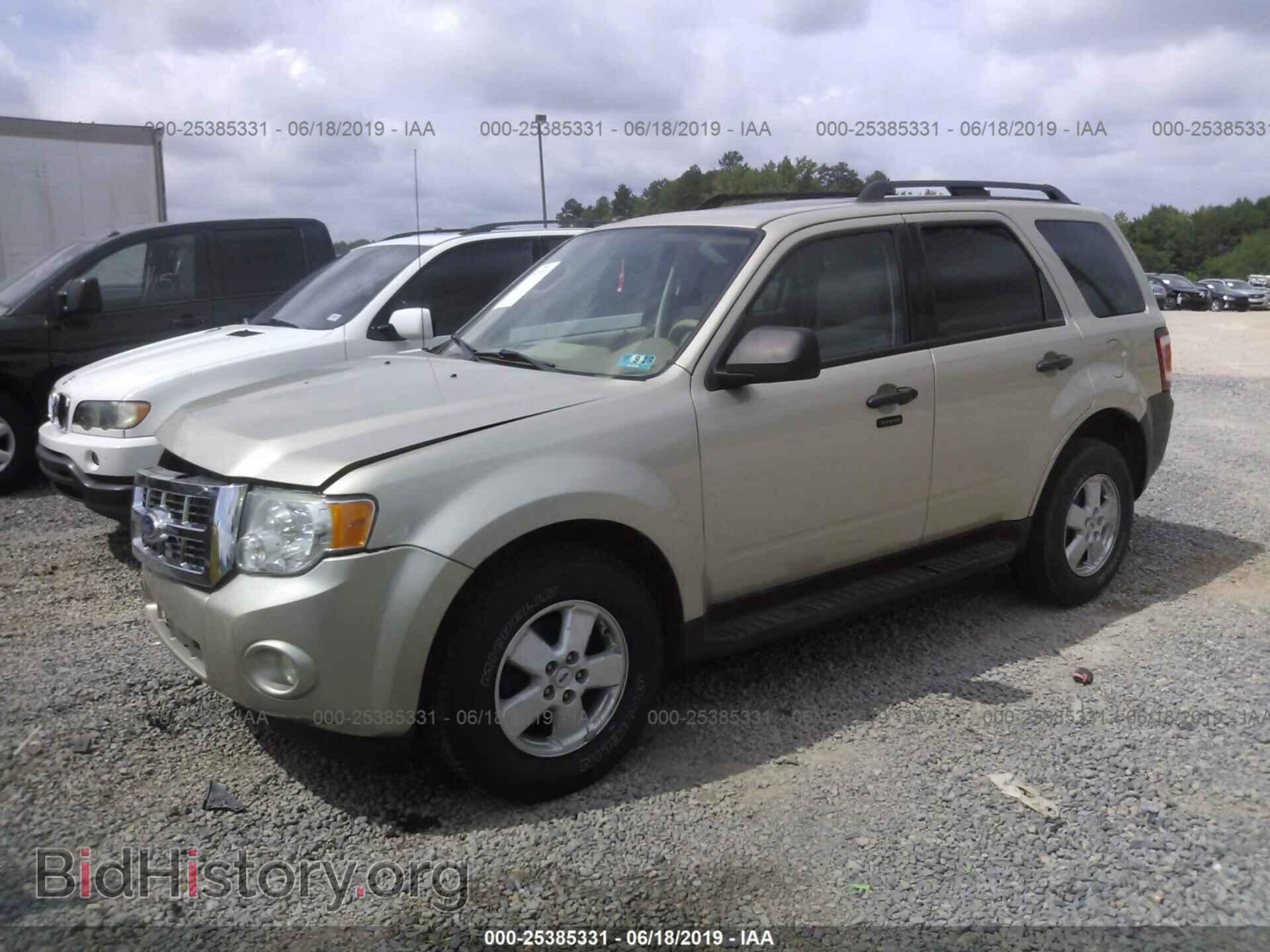 2011 FORD ESCAPE - VIN: 1FMCU9DG8BKA20867 - Фото 2
