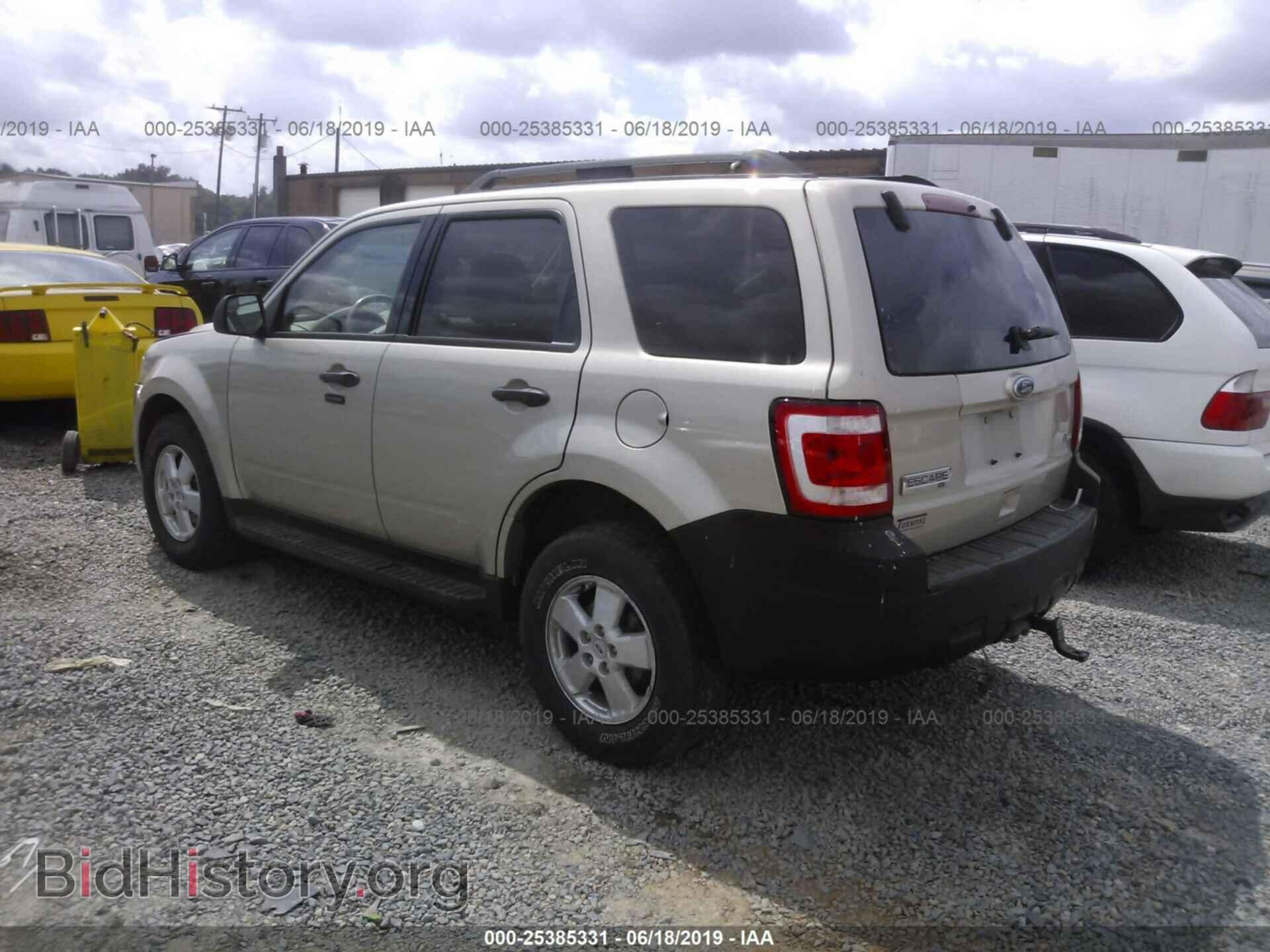 2011 FORD ESCAPE - VIN: 1FMCU9DG8BKA20867 - Фото 3