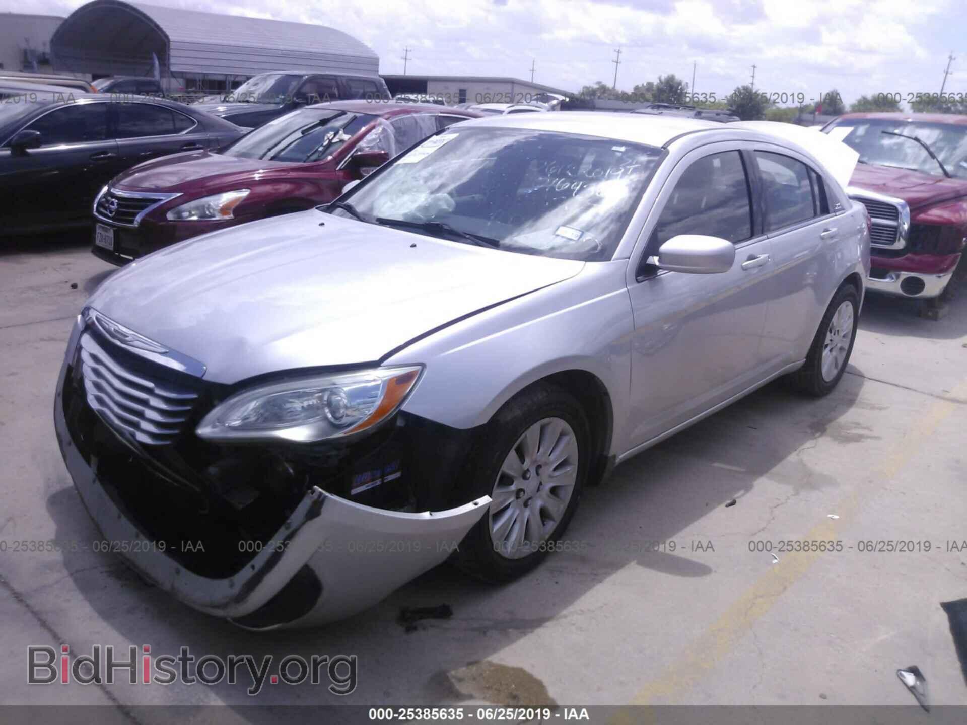 2012 CHRYSLER 200 - VIN: 1C3CCBAB1CN288705 - Фото 2
