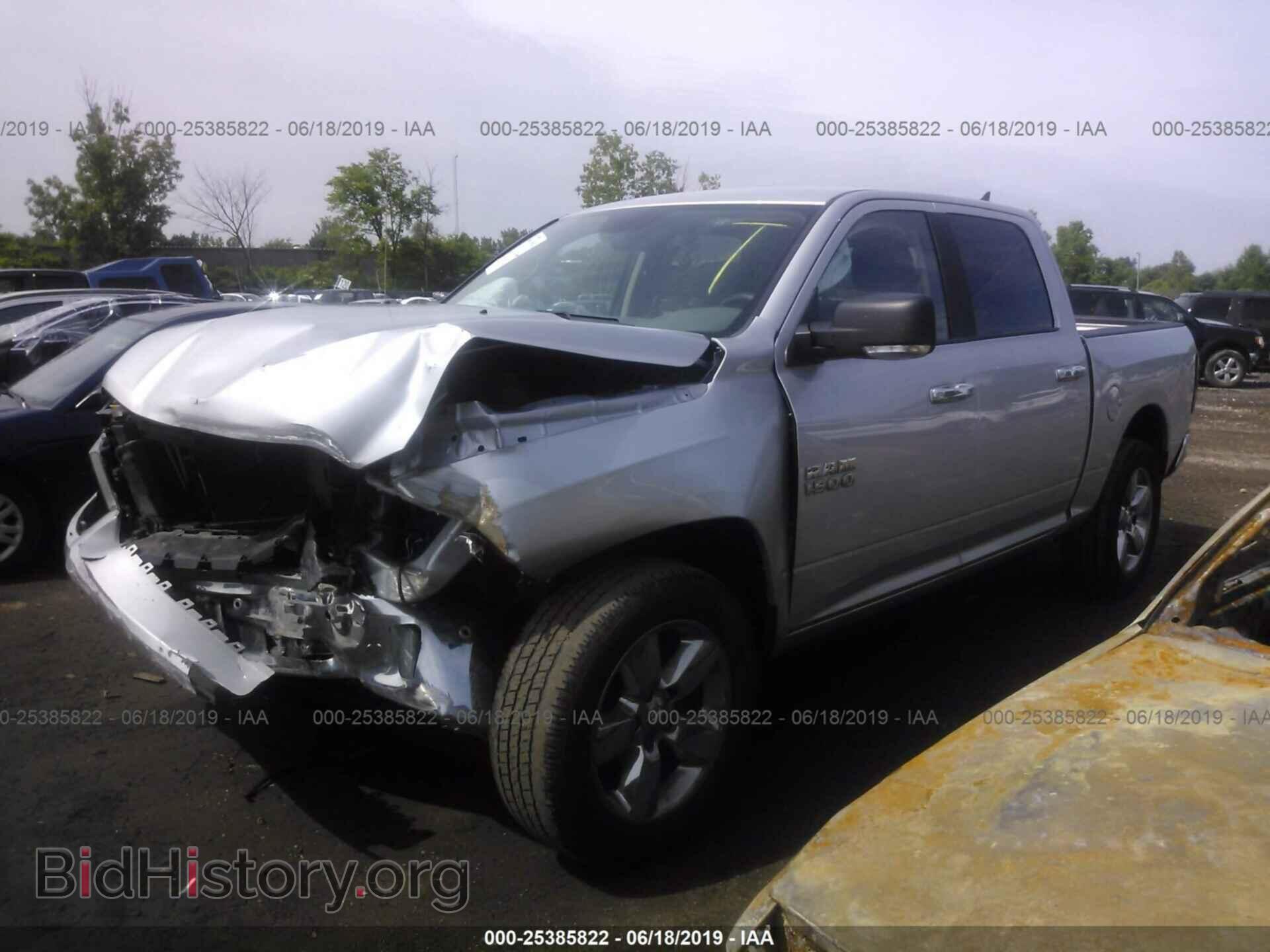 2017 RAM 1500 - VIN: 1C6RR7LG4HS766612 - Photo 2