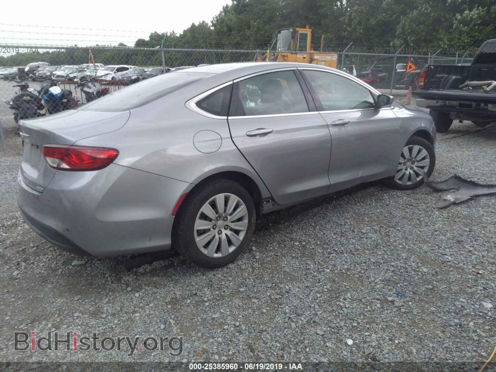 2015 CHRYSLER 200 - VIN: 1C3CCCFB2FN592676 - Photo 4