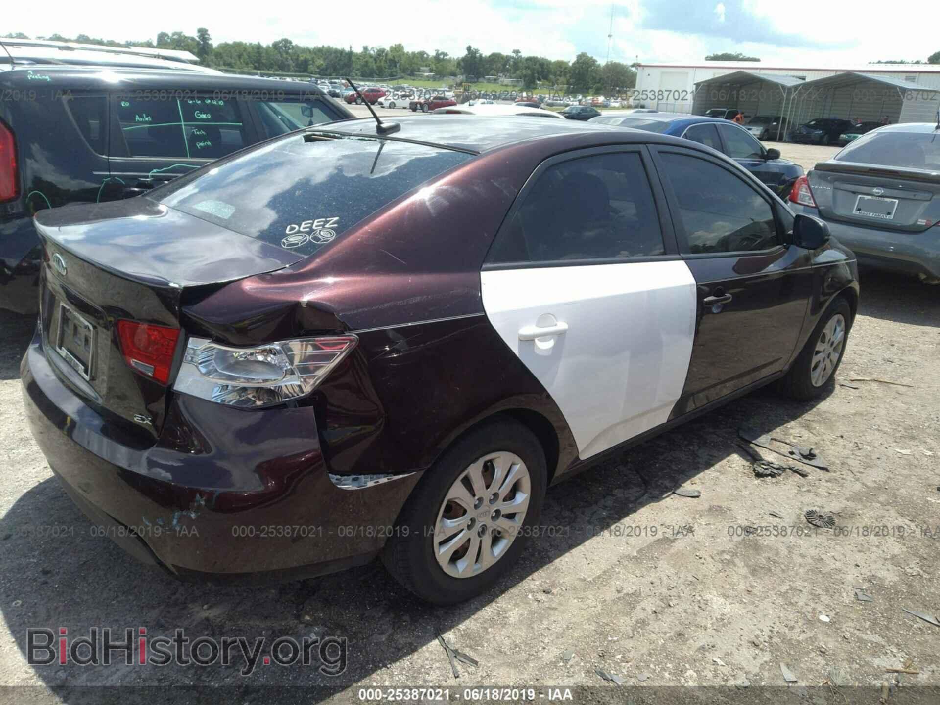 2011 KIA FORTE - VIN: KNAFU4A23B5357777 - Фото 4
