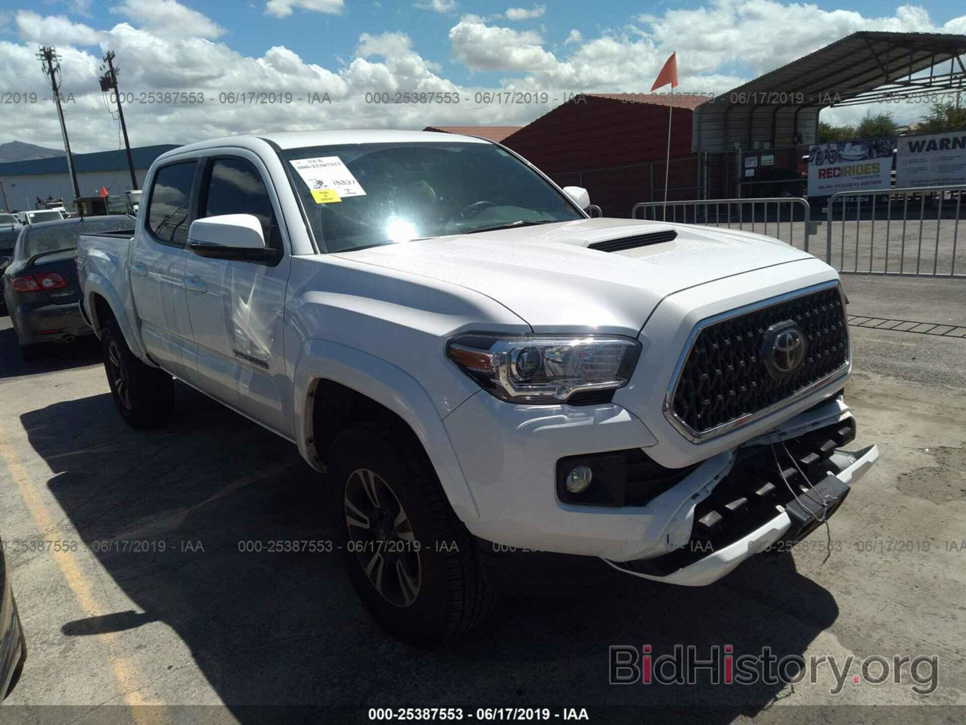 Photo 3TMAZ5CN0JM078002 - TOYOTA TACOMA 2018