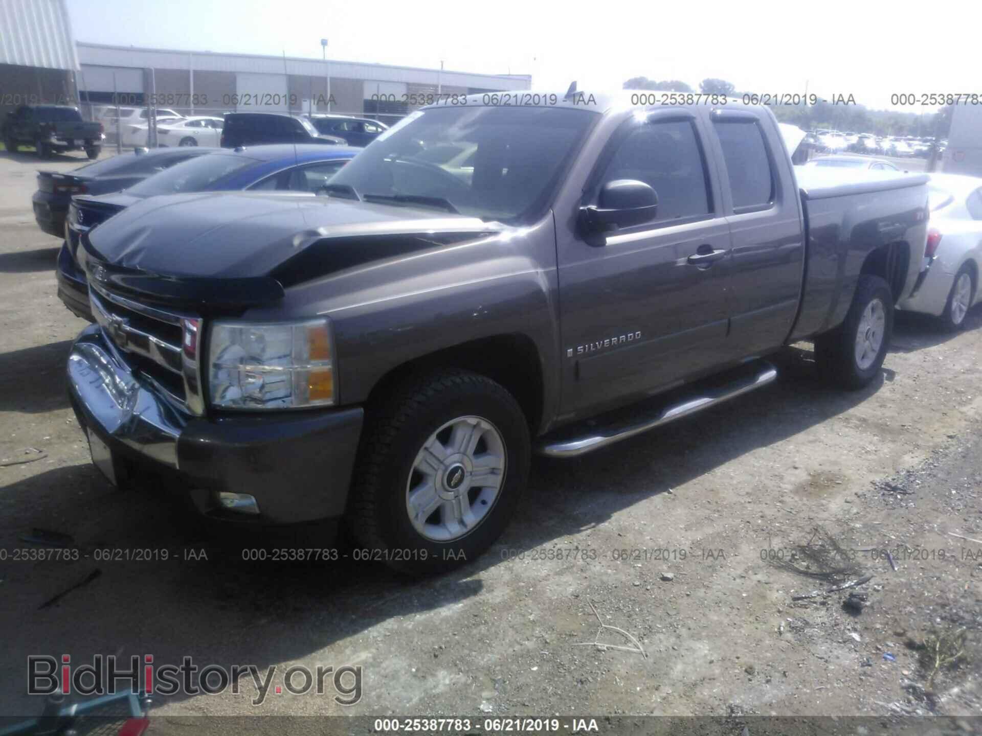 2007 CHEVROLET SILVERADO - VIN: 2GCEC19J271649814 - Фото 2