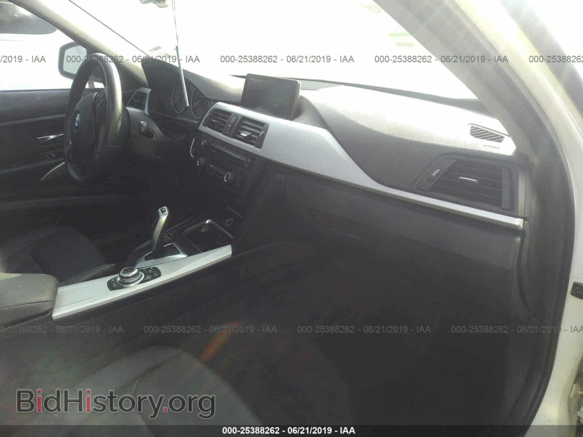2013 BMW 328 - VIN: WBA3A5C59DF358700 - Фото 5