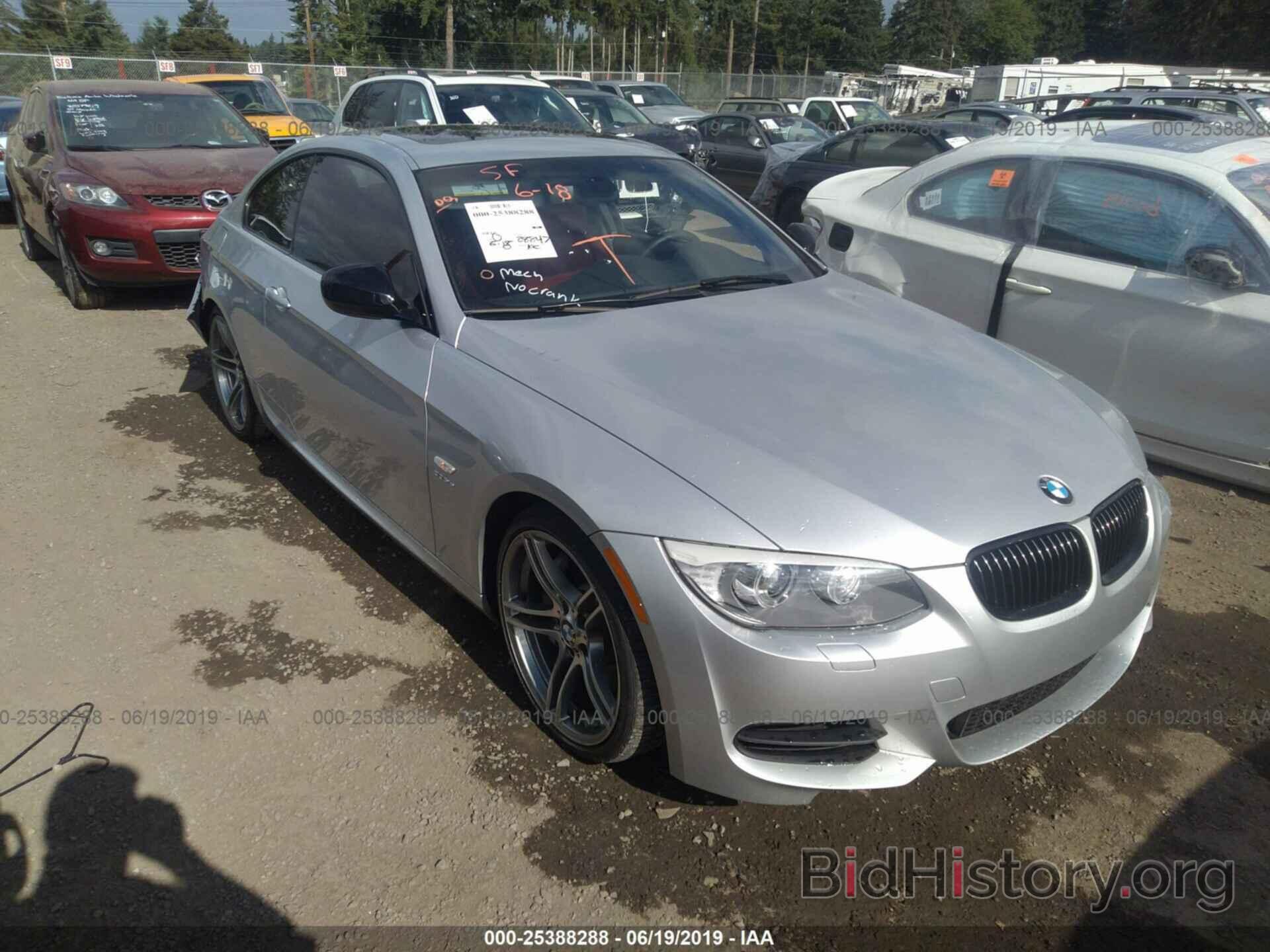 Photo WBAKG1C52DJ217919 - BMW 335 2013