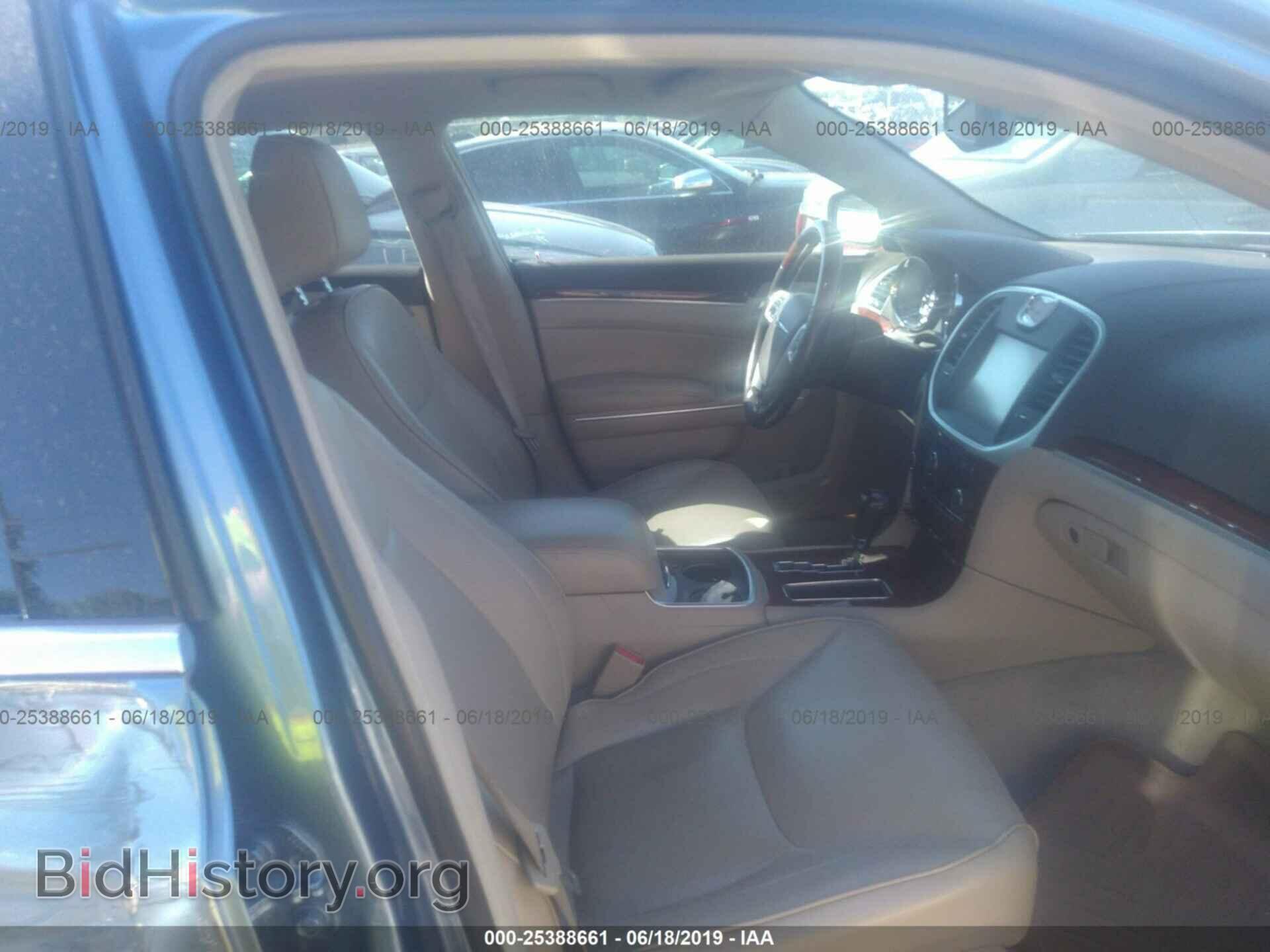 2011 CHRYSLER 300C - VIN: 2C3CK6CT2BH563246 - Фото 5