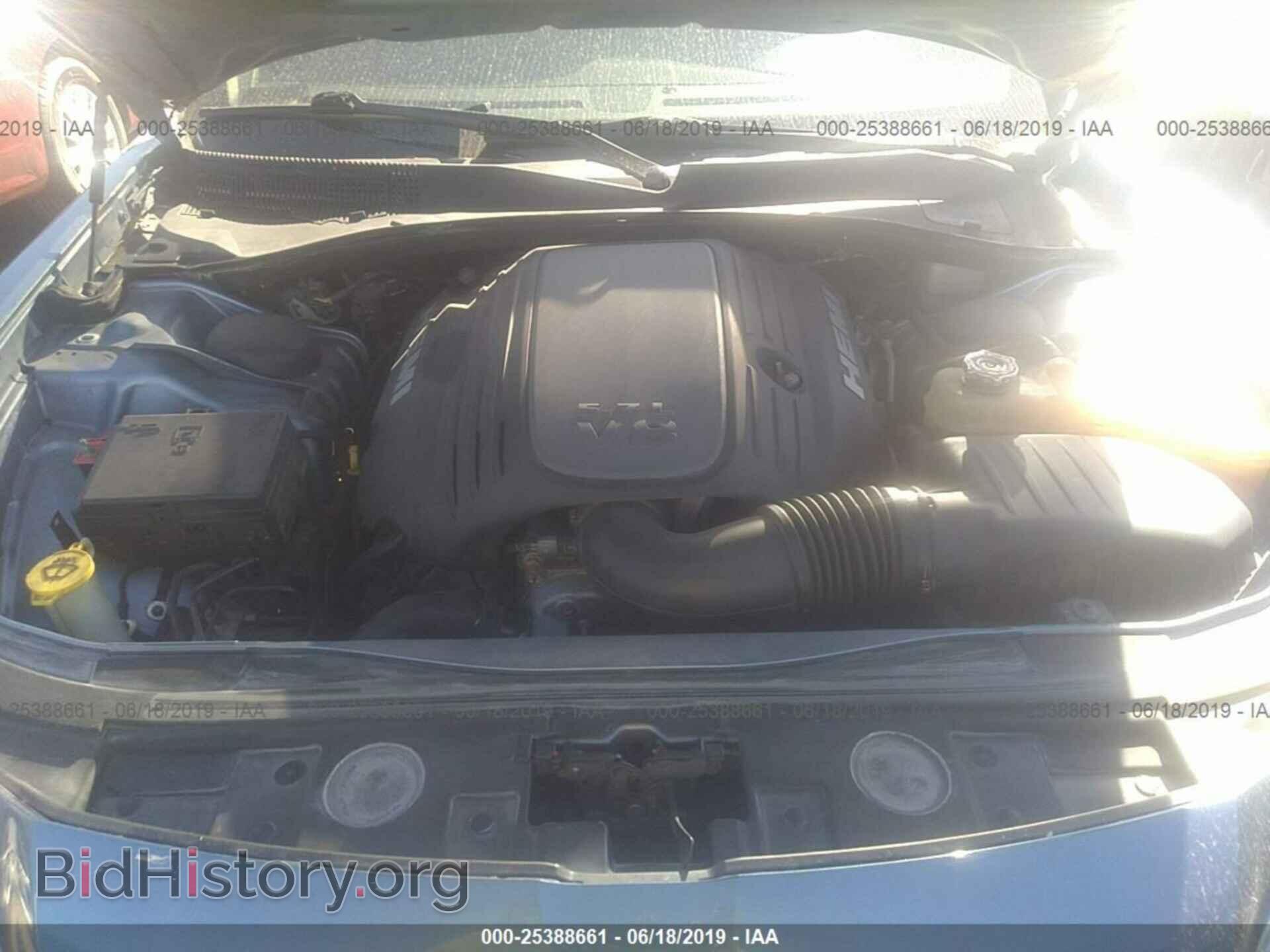 2011 CHRYSLER 300C - VIN: 2C3CK6CT2BH563246 - Фото 10