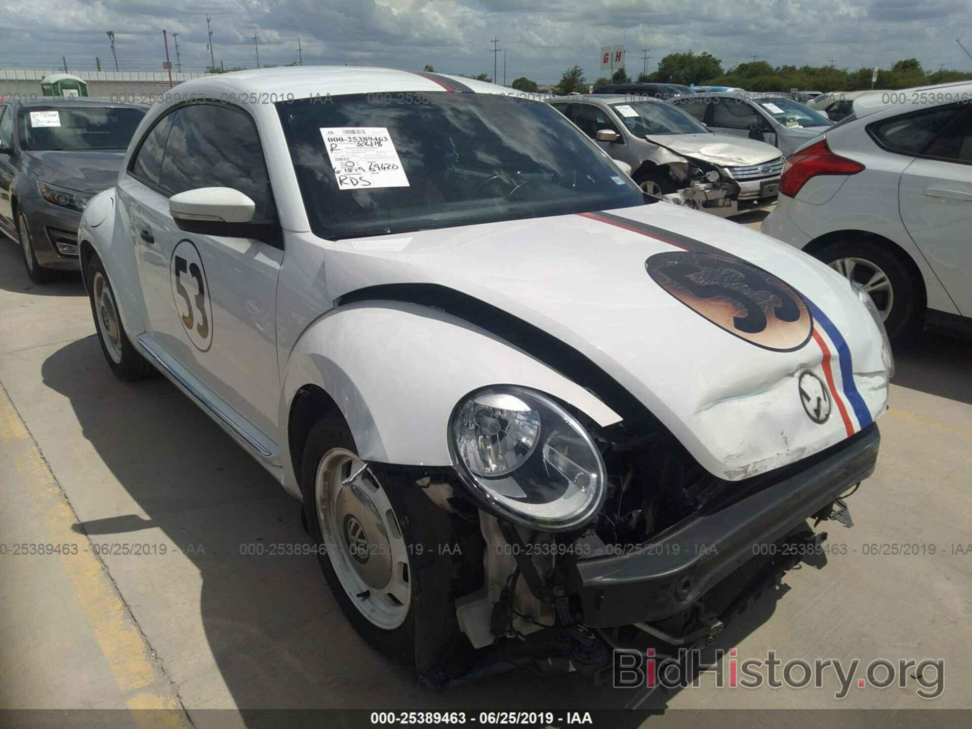 Photo 3VWF17AT1FM654453 - VOLKSWAGEN BEETLE 2015