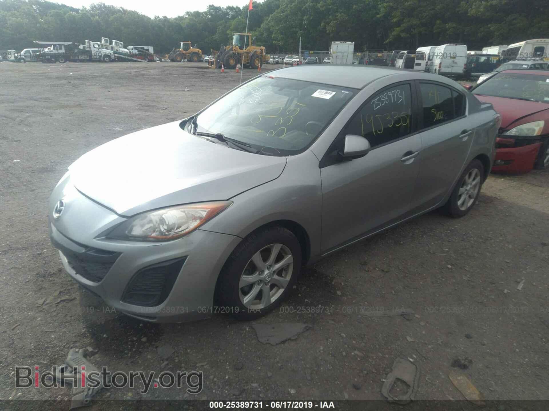 2011 MAZDA 3 - VIN: JM1BL1VG9B1456863 - Photo 2