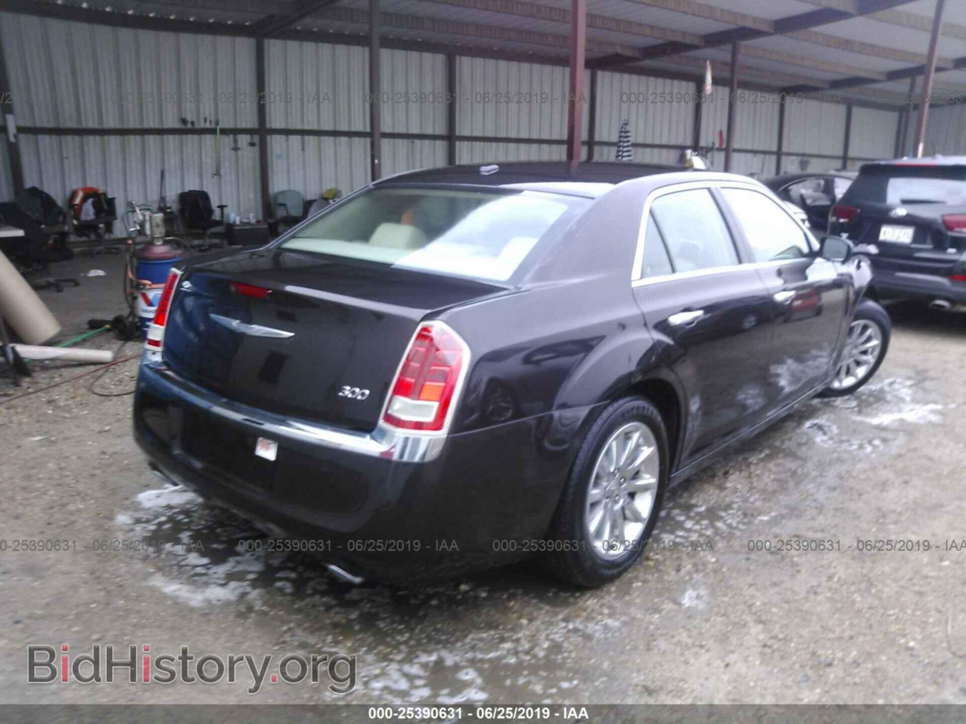 2012 CHRYSLER 300 - VIN: 2C3CCACG1CH274170 - Фото 4
