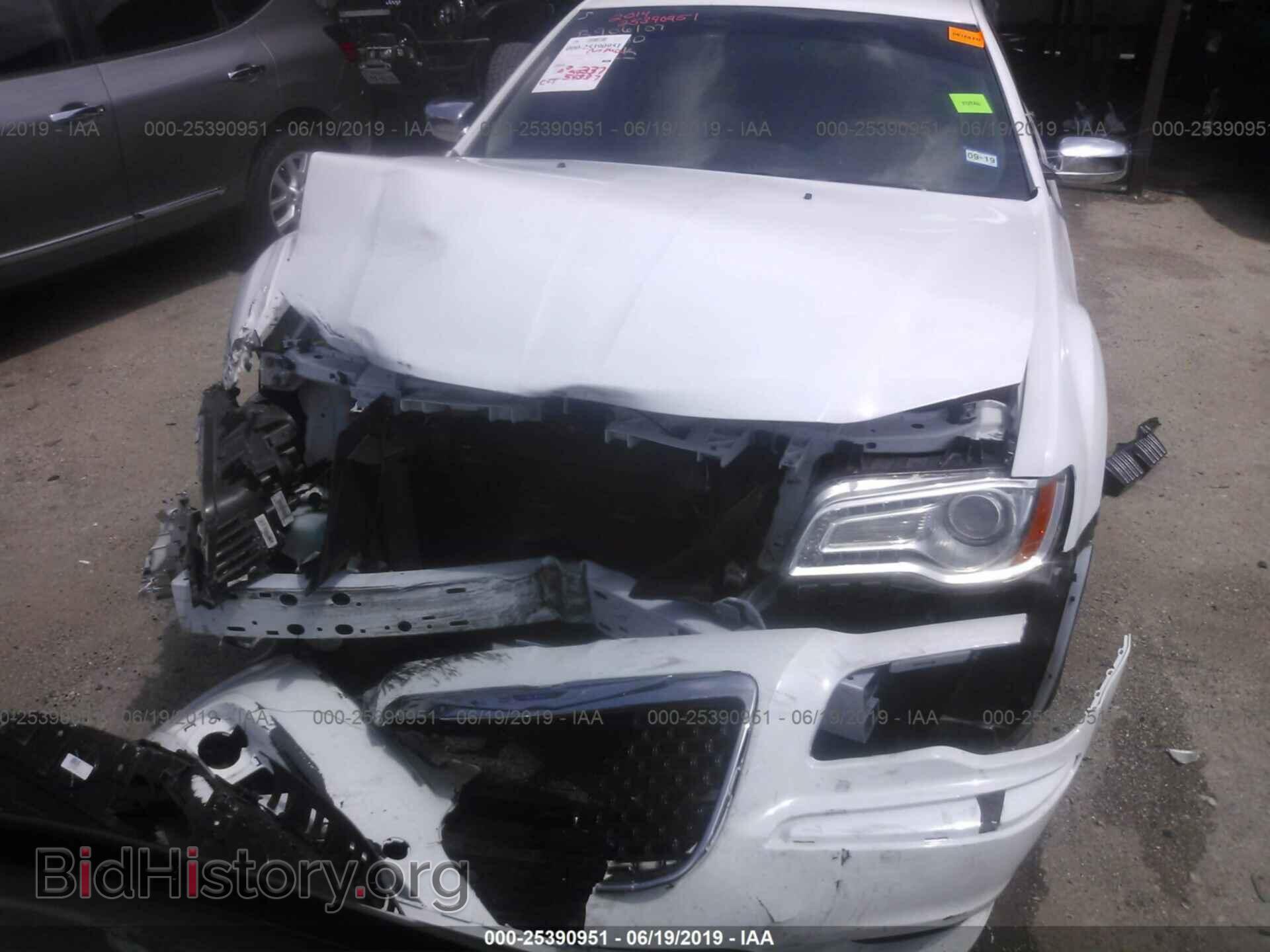 2014 CHRYSLER 300C - VIN: 2C3CCAET8EH382959 - Photo 6