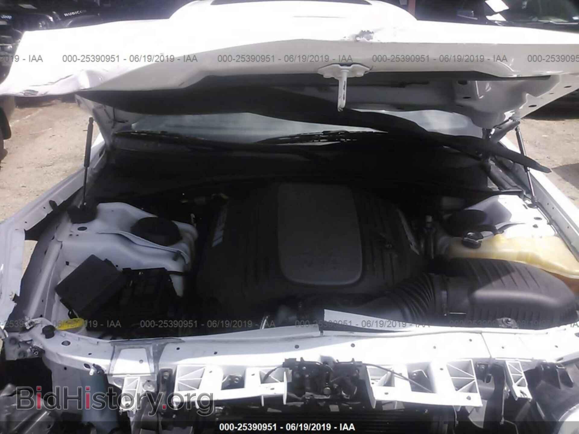 2014 CHRYSLER 300C - VIN: 2C3CCAET8EH382959 - Photo 10