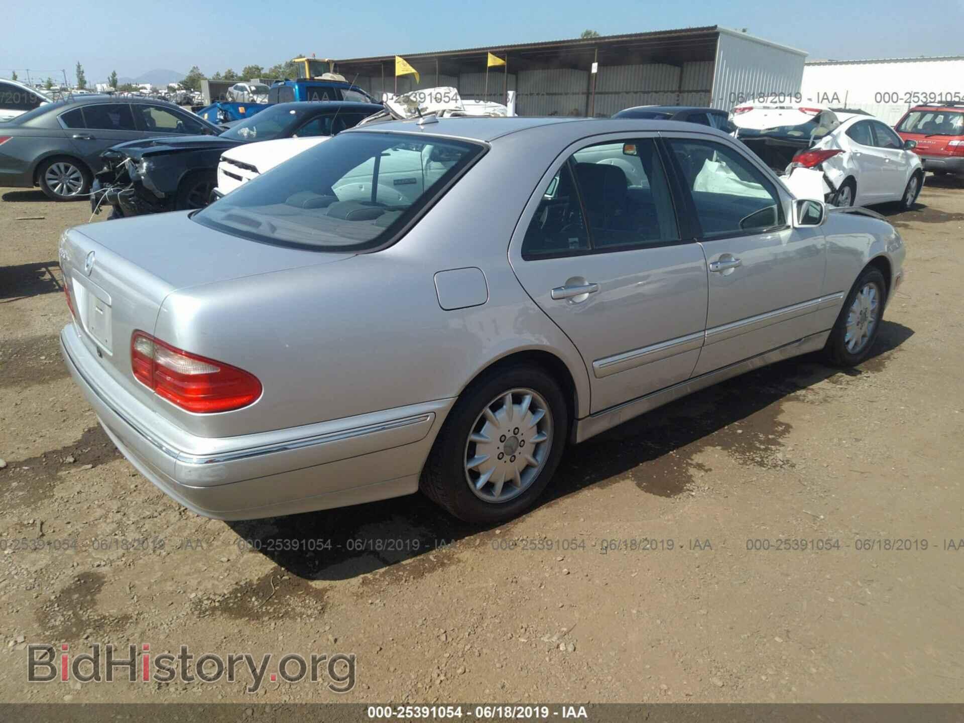 2000 MERCEDES-BENZ E - VIN: WDBJF65J1YA998879 - Photo 4