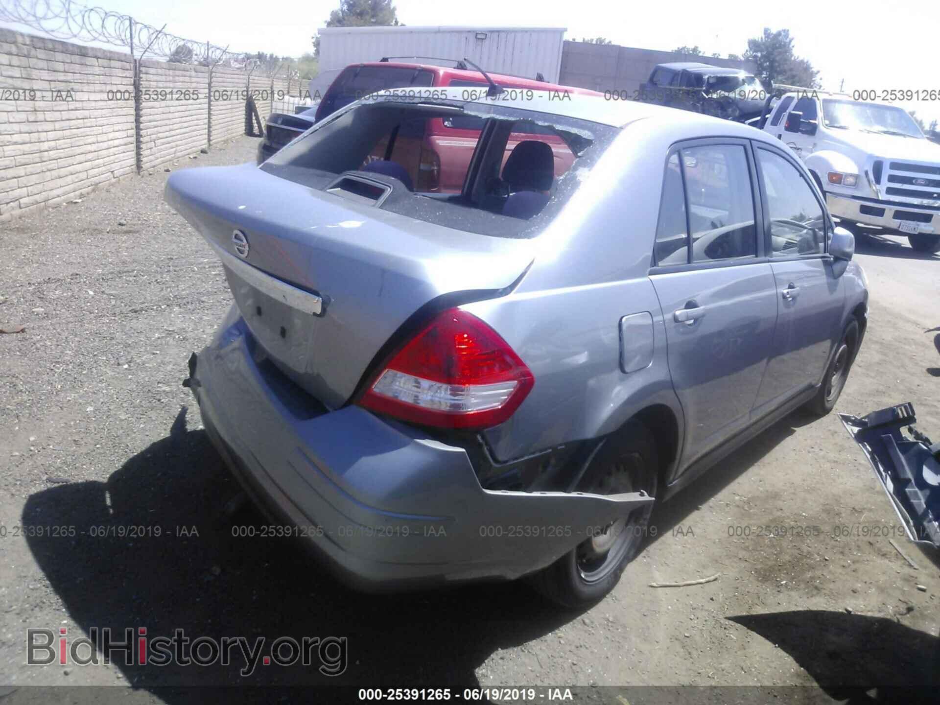 2009 NISSAN VERSA - VIN: 3N1BC11E29L466208 - Фото 4