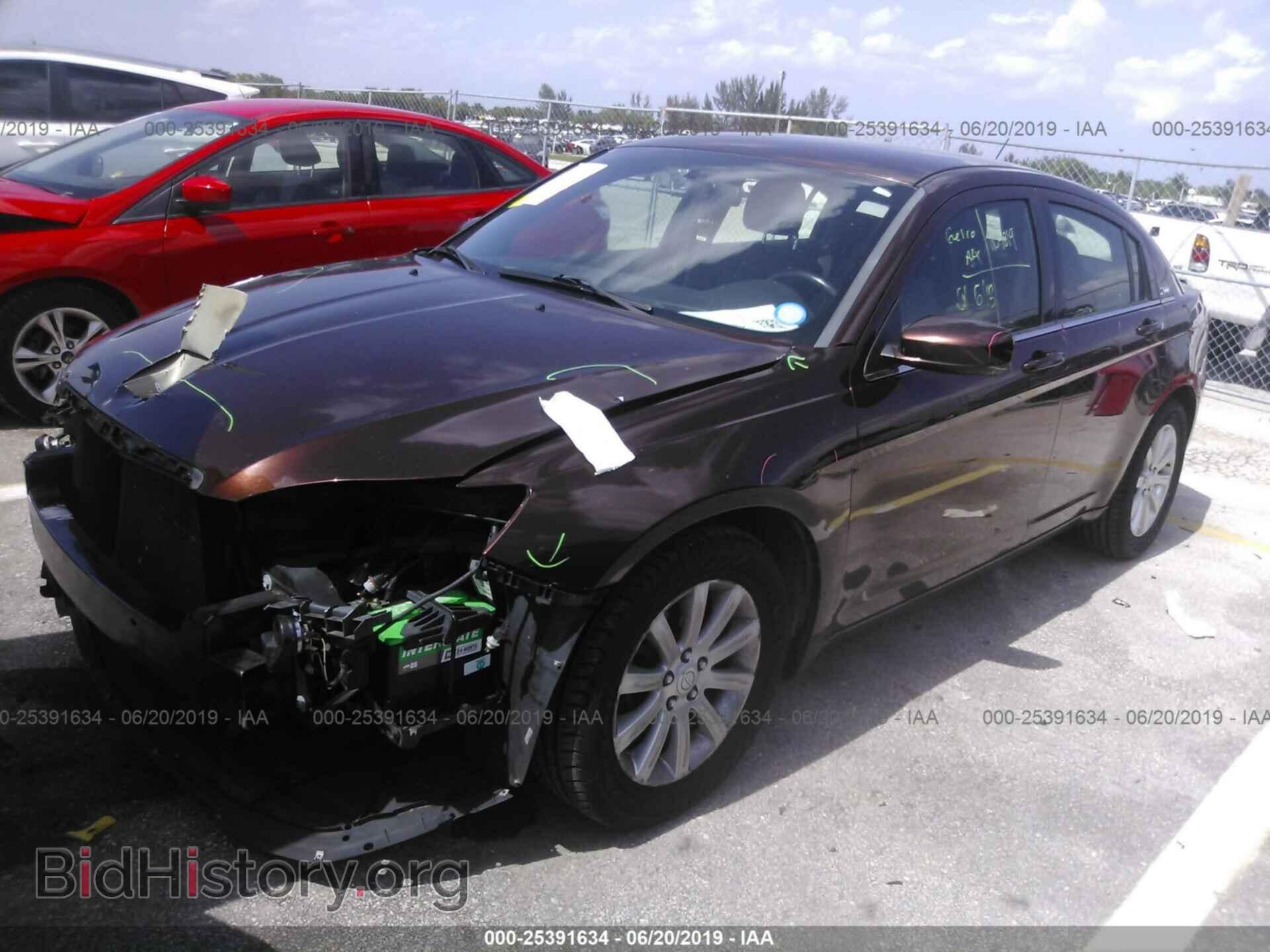 2013 CHRYSLER 200 - VIN: 1C3CCBBB5DN542531 - Photo 2