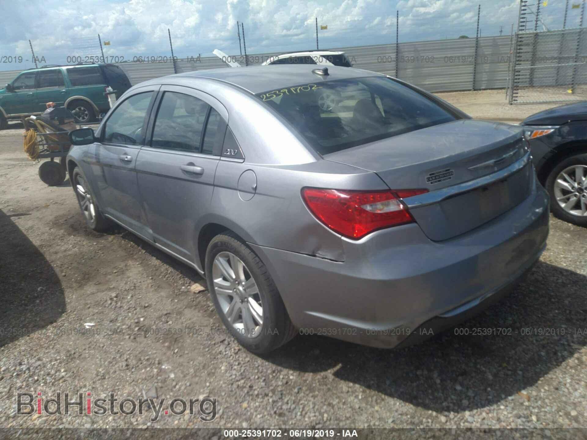 2013 CHRYSLER 200 - VIN: 1C3CCBBB8DN634894 - Фото 3