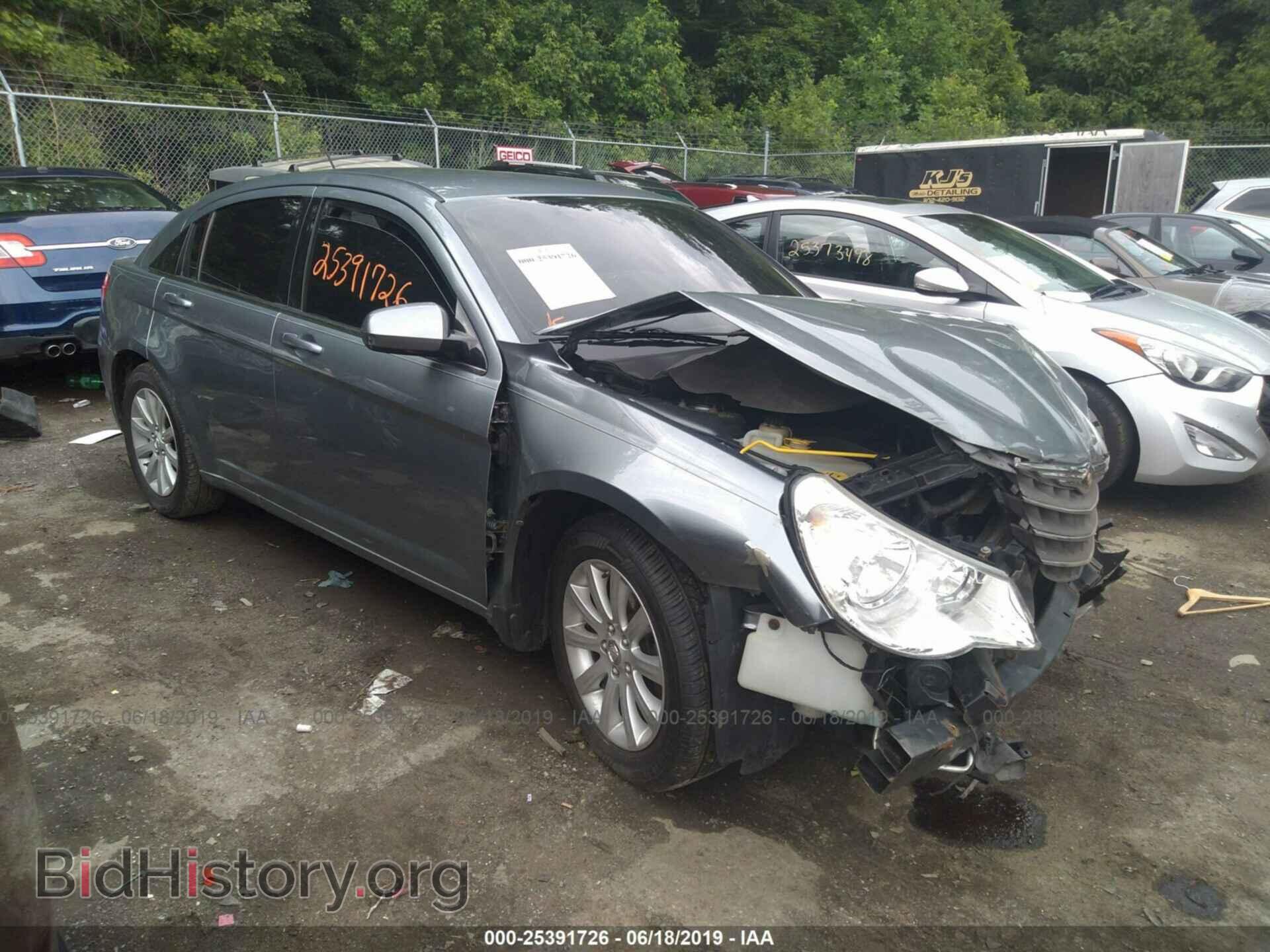 Photo 1C3CC5FB5AN207051 - CHRYSLER SEBRING 2010