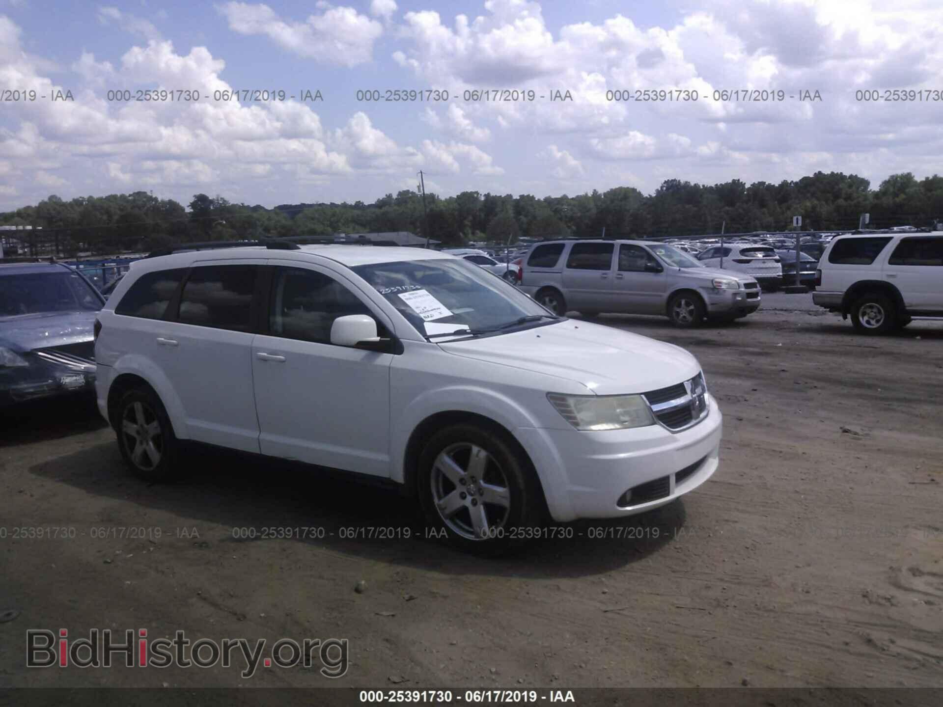 Фотография 3D4PG5FV3AT145647 - DODGE JOURNEY 2010