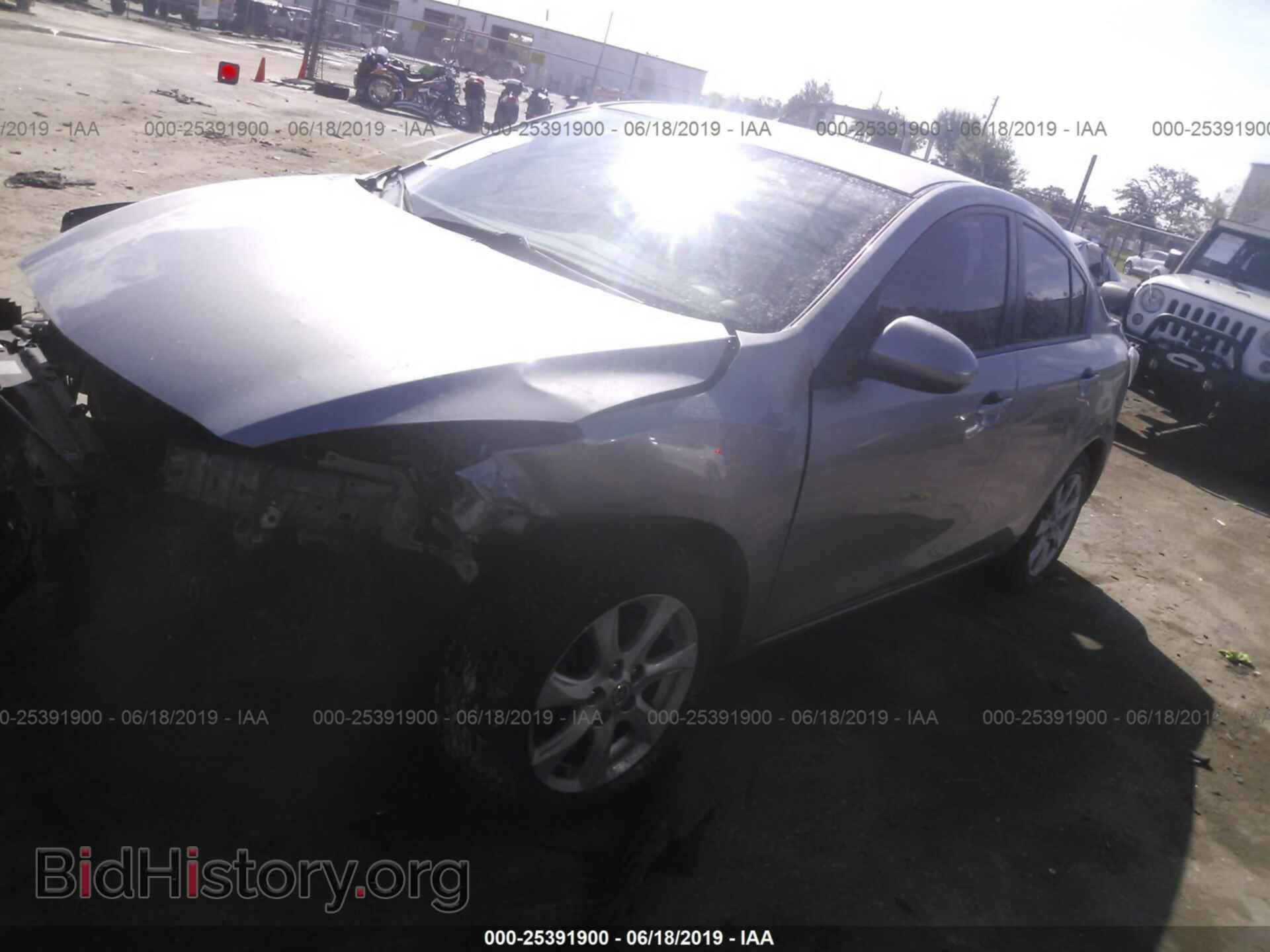 2011 MAZDA 3 - VIN: JM1BL1VF5B1423205 - Фото 2