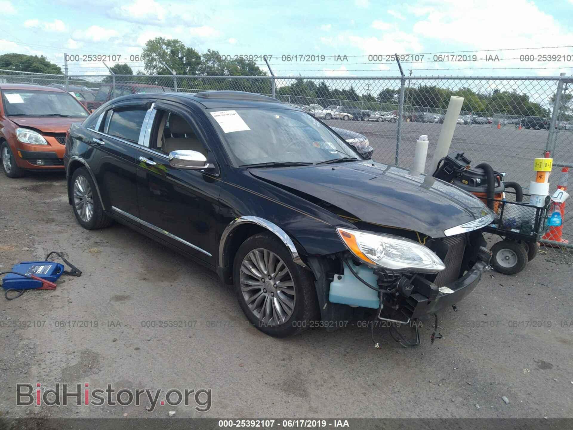 Photo 1C3BC2FG5BN548229 - CHRYSLER 200 2011