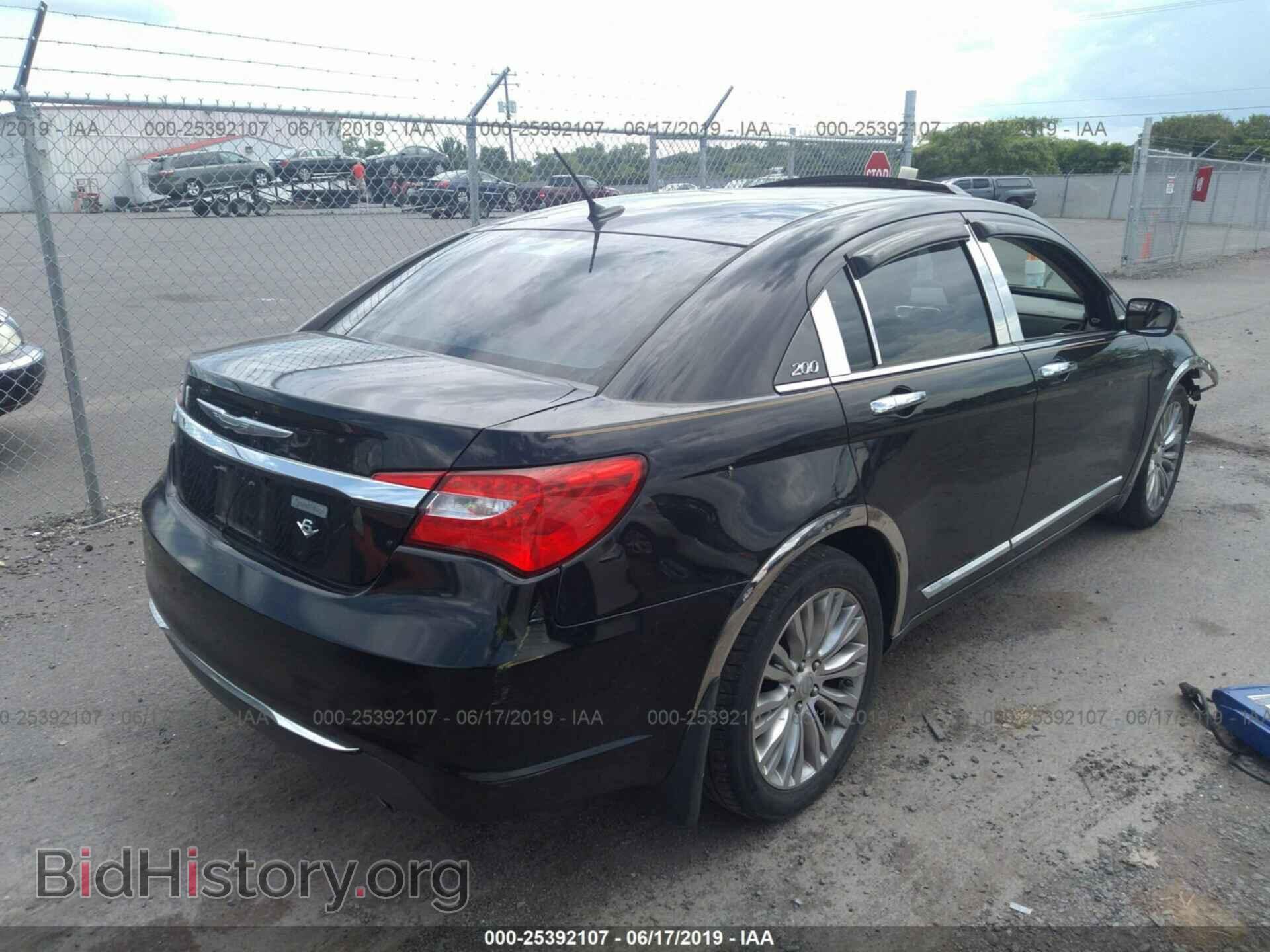 2011 CHRYSLER 200 - VIN: 1C3BC2FG5BN548229 - Photo 4