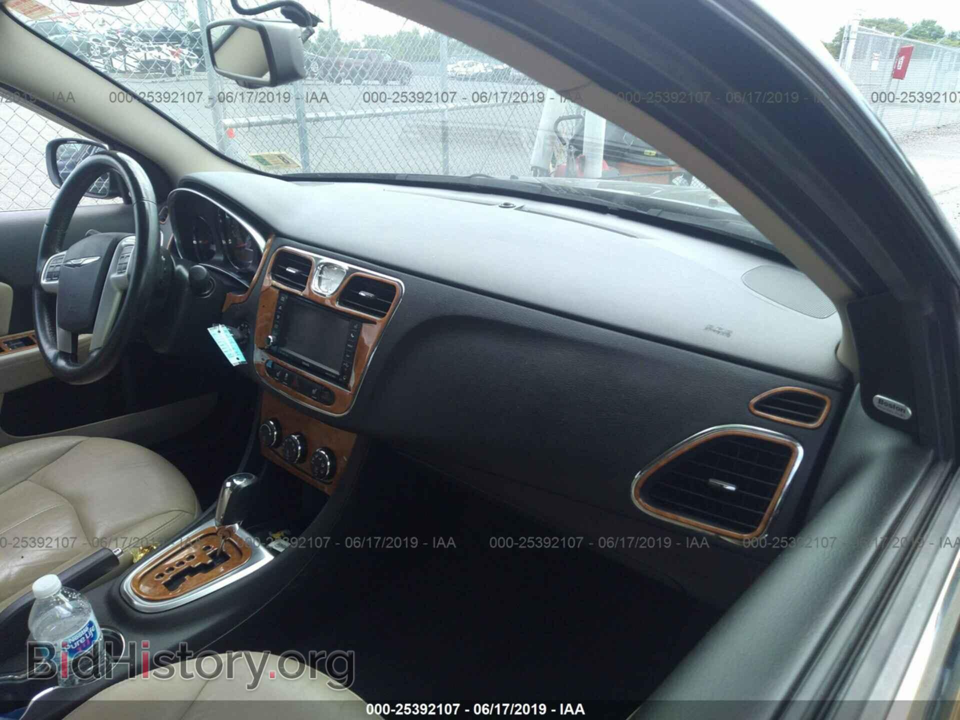 2011 CHRYSLER 200 - VIN: 1C3BC2FG5BN548229 - Photo 5