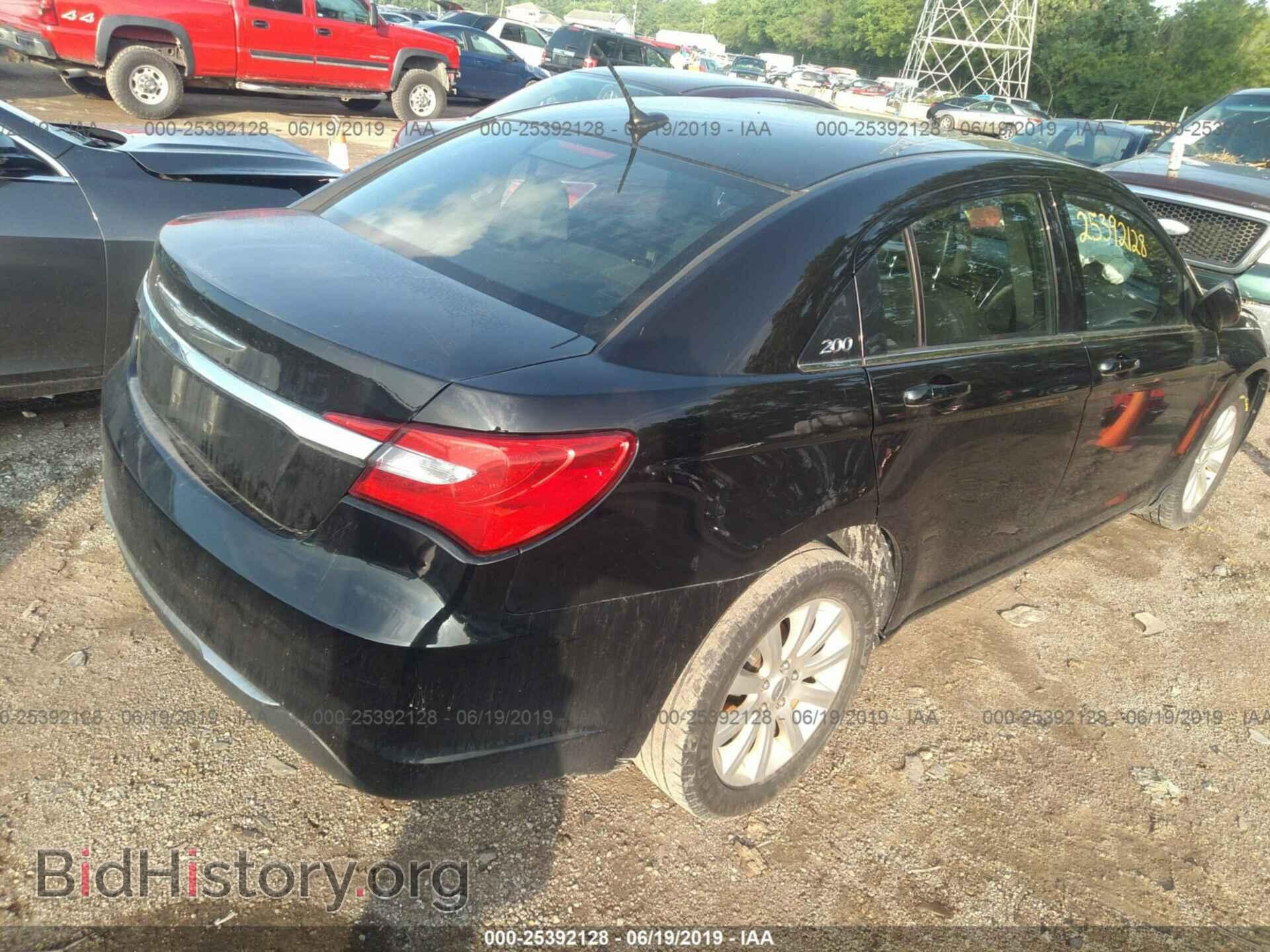 2011 CHRYSLER 200 - VIN: 1C3BC1FB1BN625144 - Фото 4