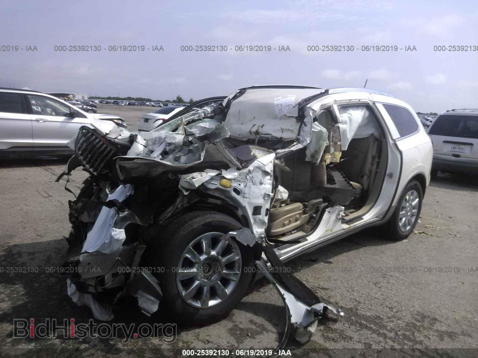 2011 BUICK ENCLAVE - VIN: 5GAKRBED1BJ255454 - Фото 2