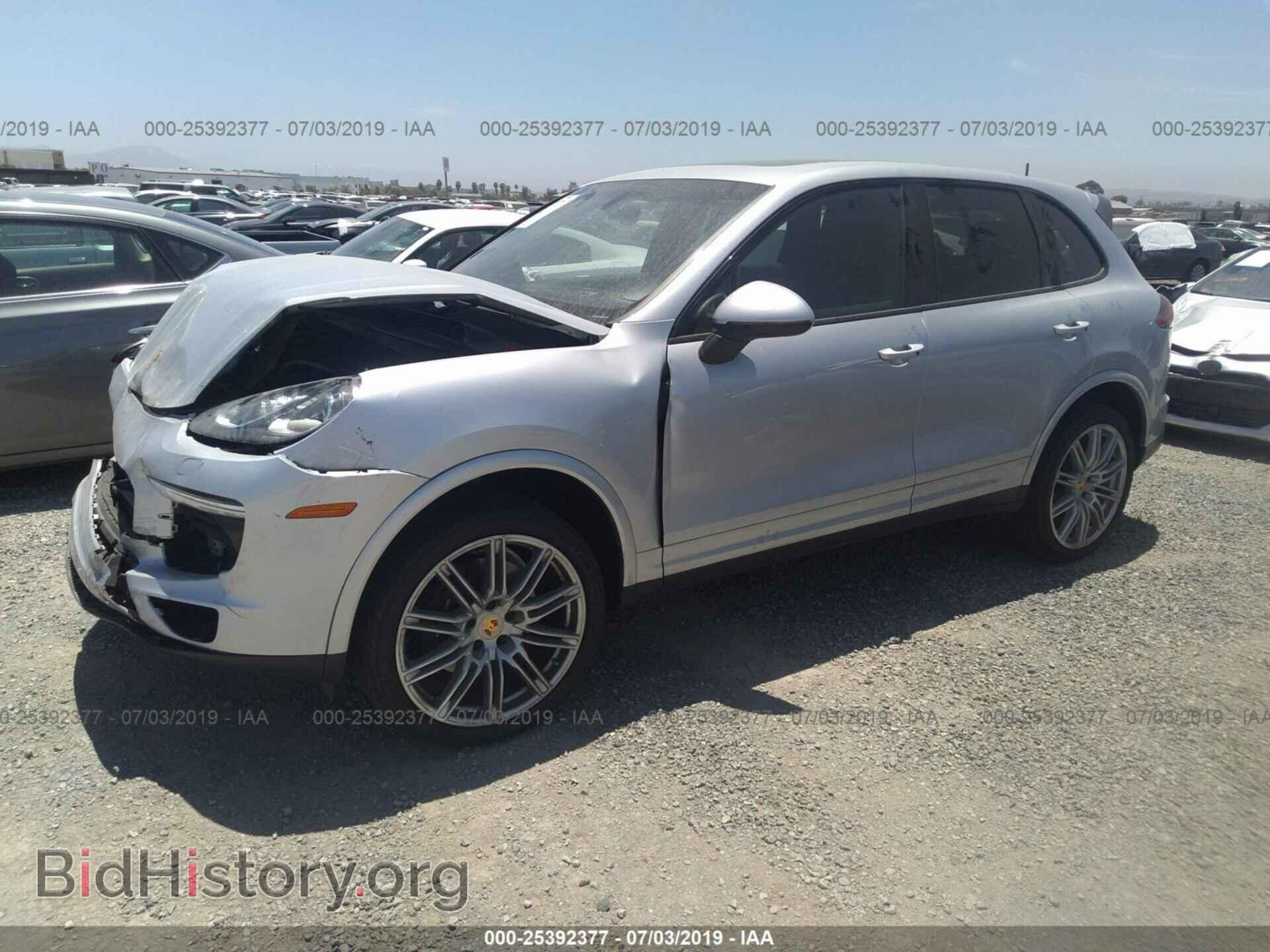 2018 PORSCHE CAYENNE - VIN: WP1AA2A29JKA02413 - Photo 2