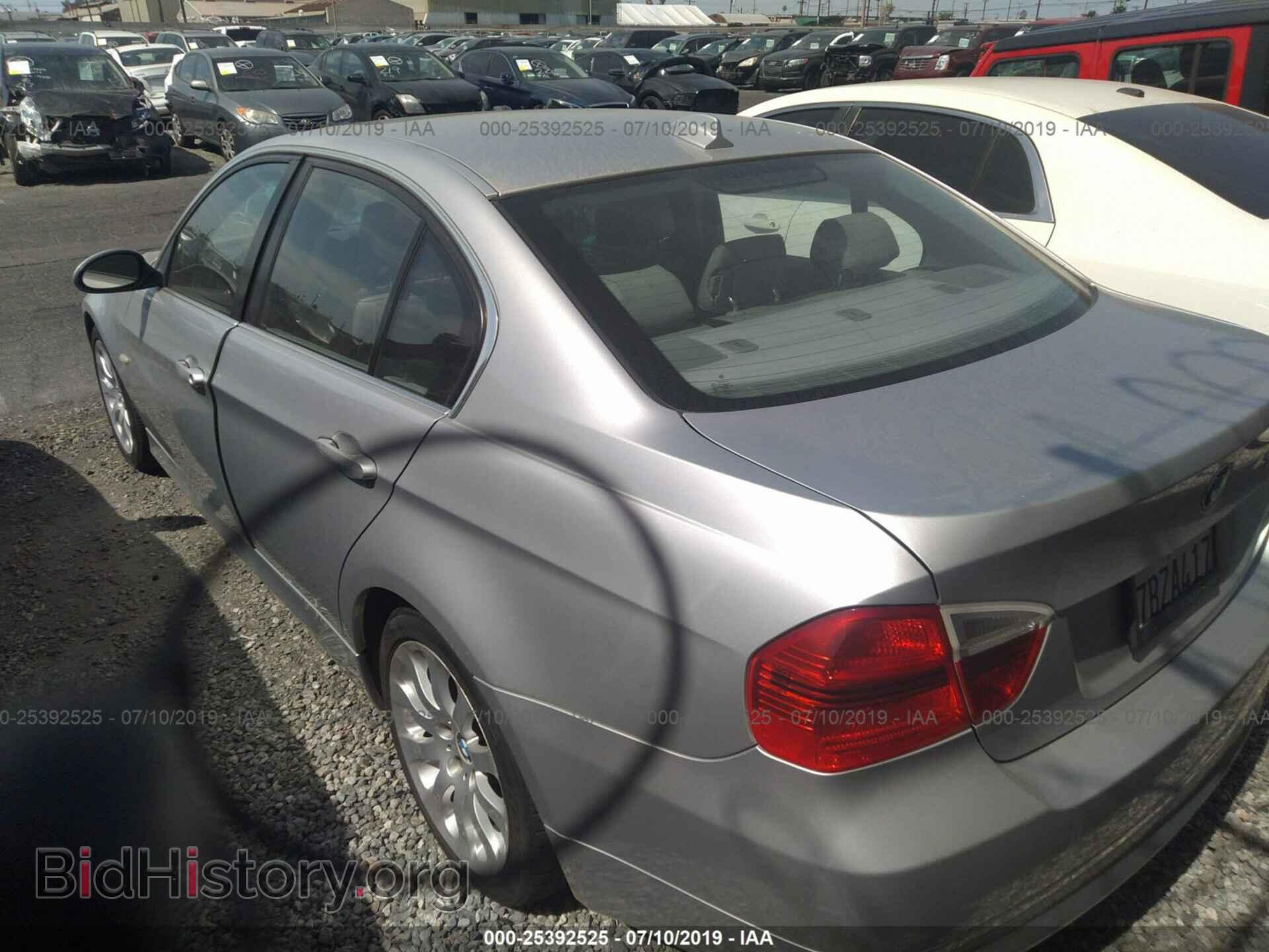 2006 BMW 330 - VIN: WBAVB33586KR72884 - Фото 3