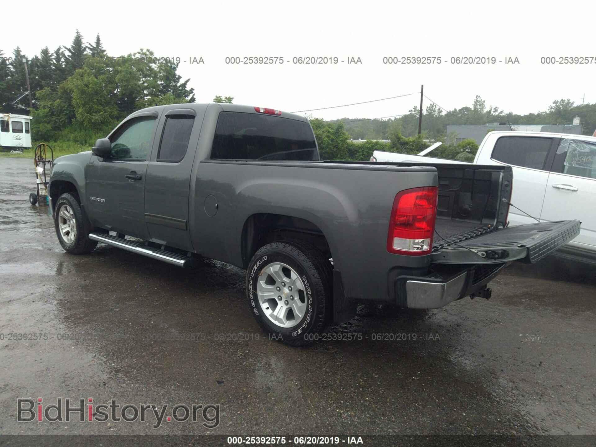 2011 GMC SIERRA - VIN: 1GTR1VE03BZ345726 - Фото 3