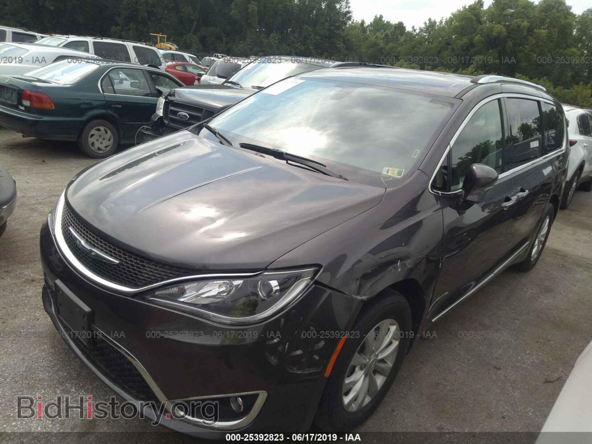 2018 CHRYSLER PACIFICA - VIN: 2C4RC1BG8JR246901 - Photo 2