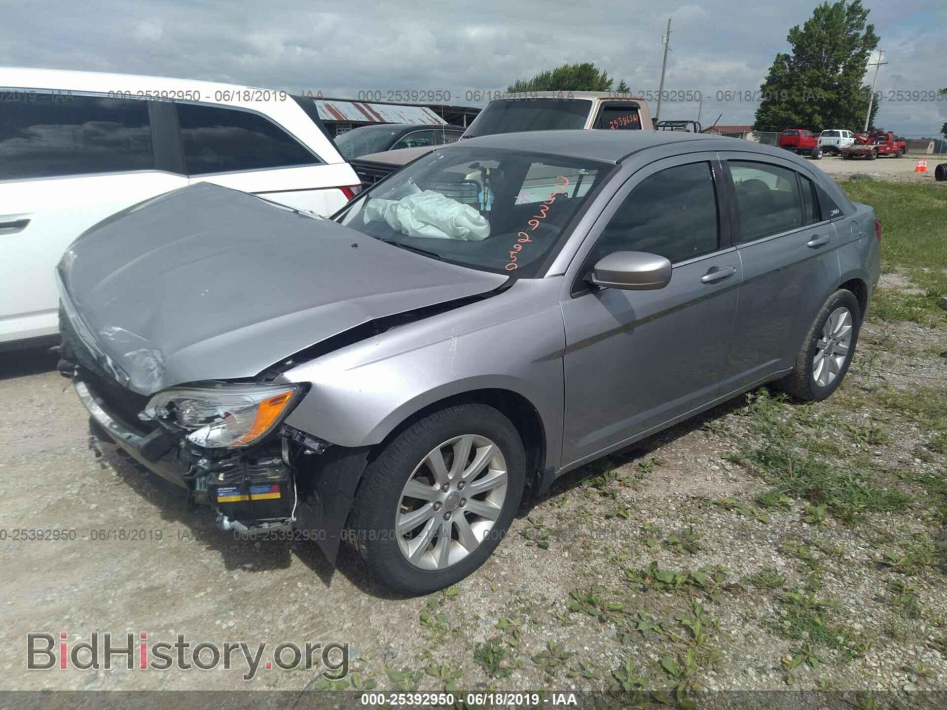 2013 CHRYSLER 200 - VIN: 1C3CCBBB5DN672650 - Фото 2