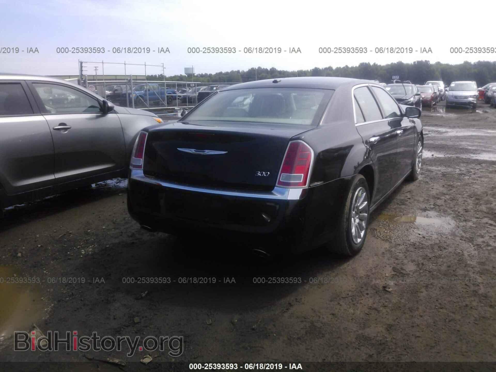 2014 CHRYSLER 300 - VIN: 2C3CCAAG7EH127969 - Фото 4