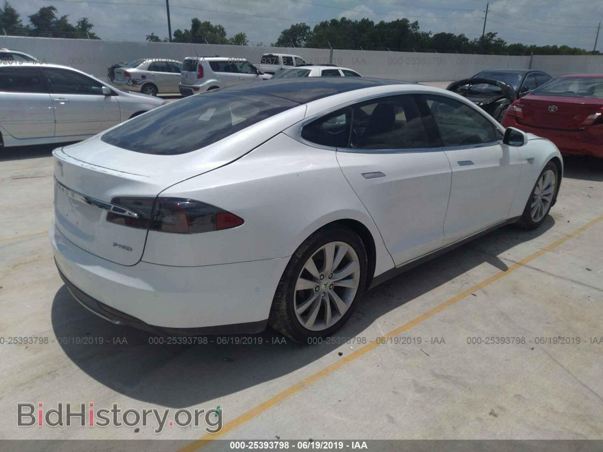 2015 TESLA MODEL S - VIN: 5YJSA1E18FF116781 - Фото 4