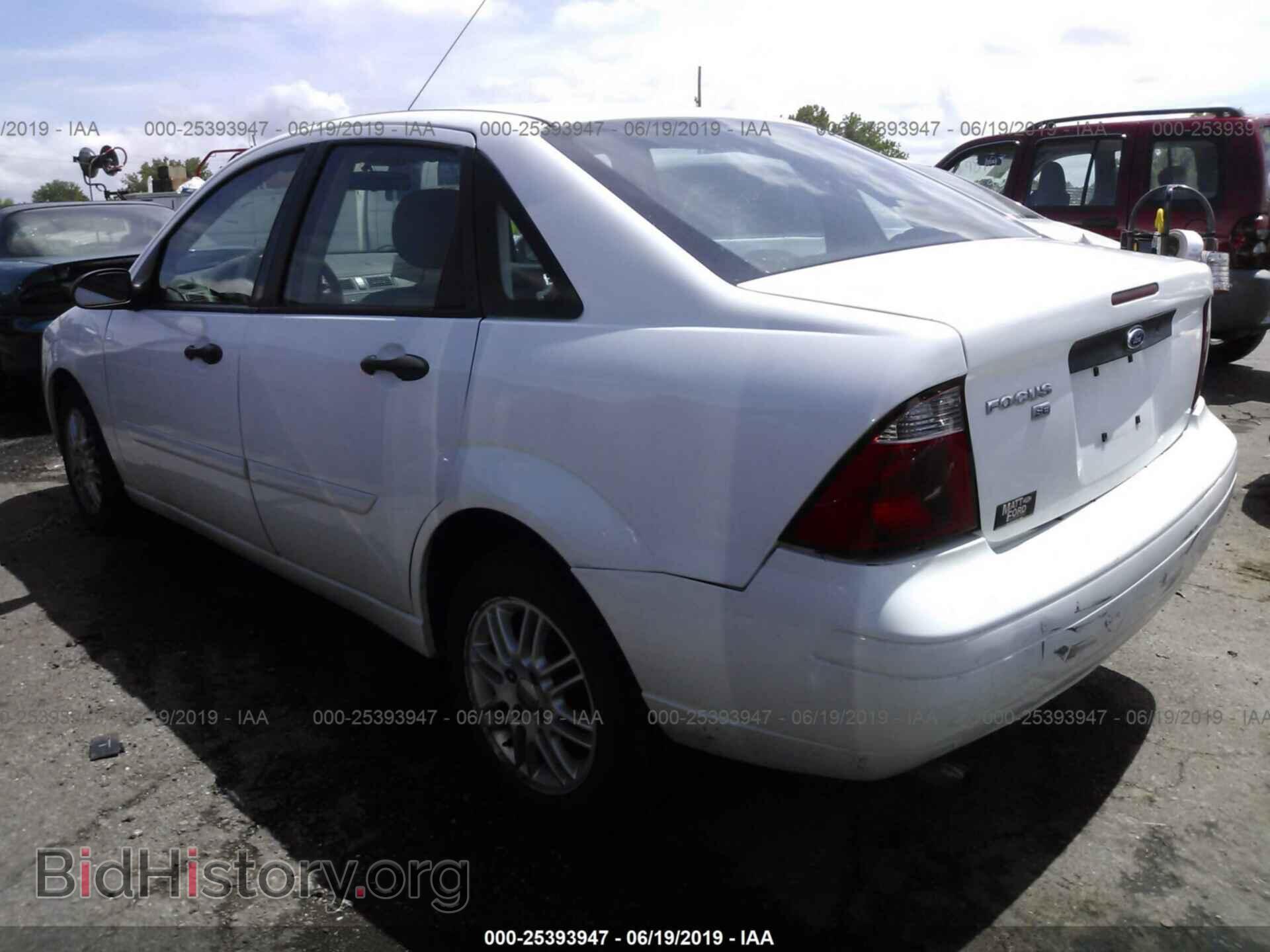 2007 FORD FOCUS - VIN: 1FAFP34N37W122068 - Фото 3