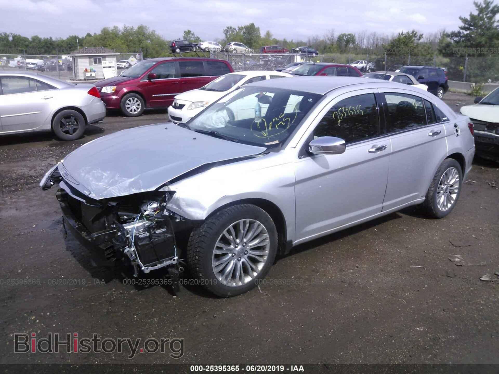 2012 CHRYSLER 200 - VIN: 1C3CCBCB3CN161368 - Photo 2