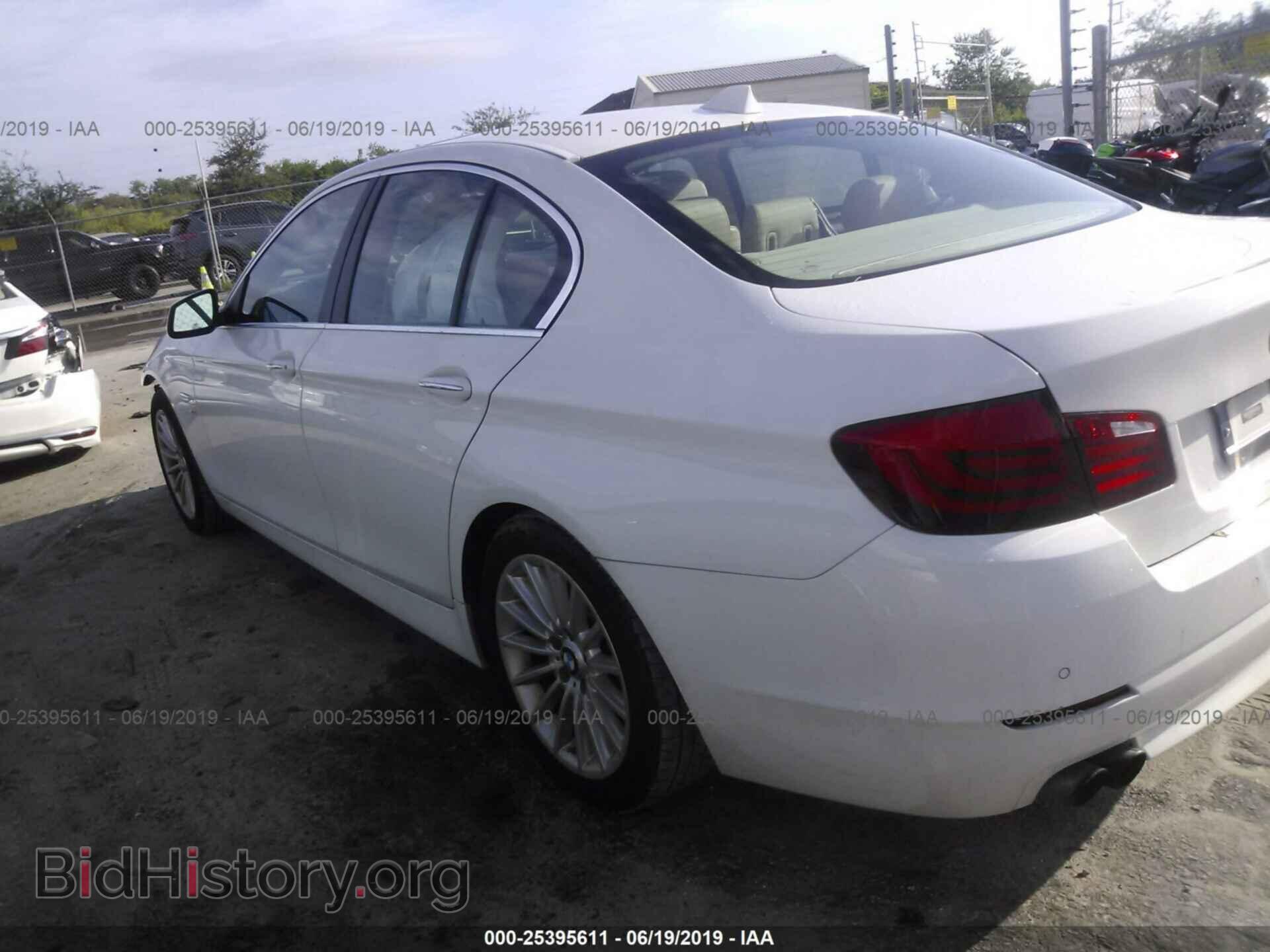 2012 BMW 528 - VIN: WBAXH5C54CDW06357 - Фото 3