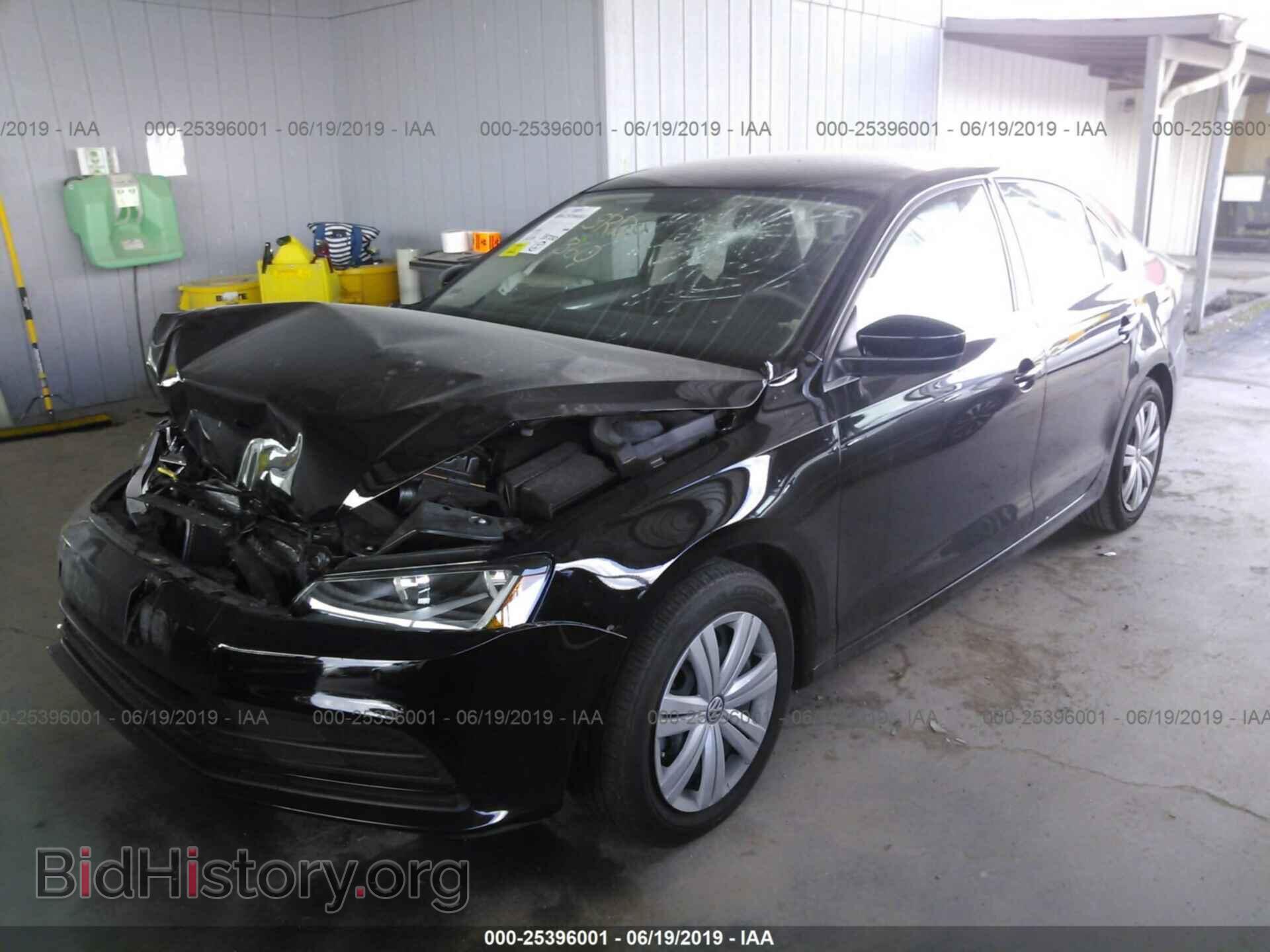 2017 VOLKSWAGEN JETTA - VIN: 3VW2B7AJ4HM214630 - Photo 2
