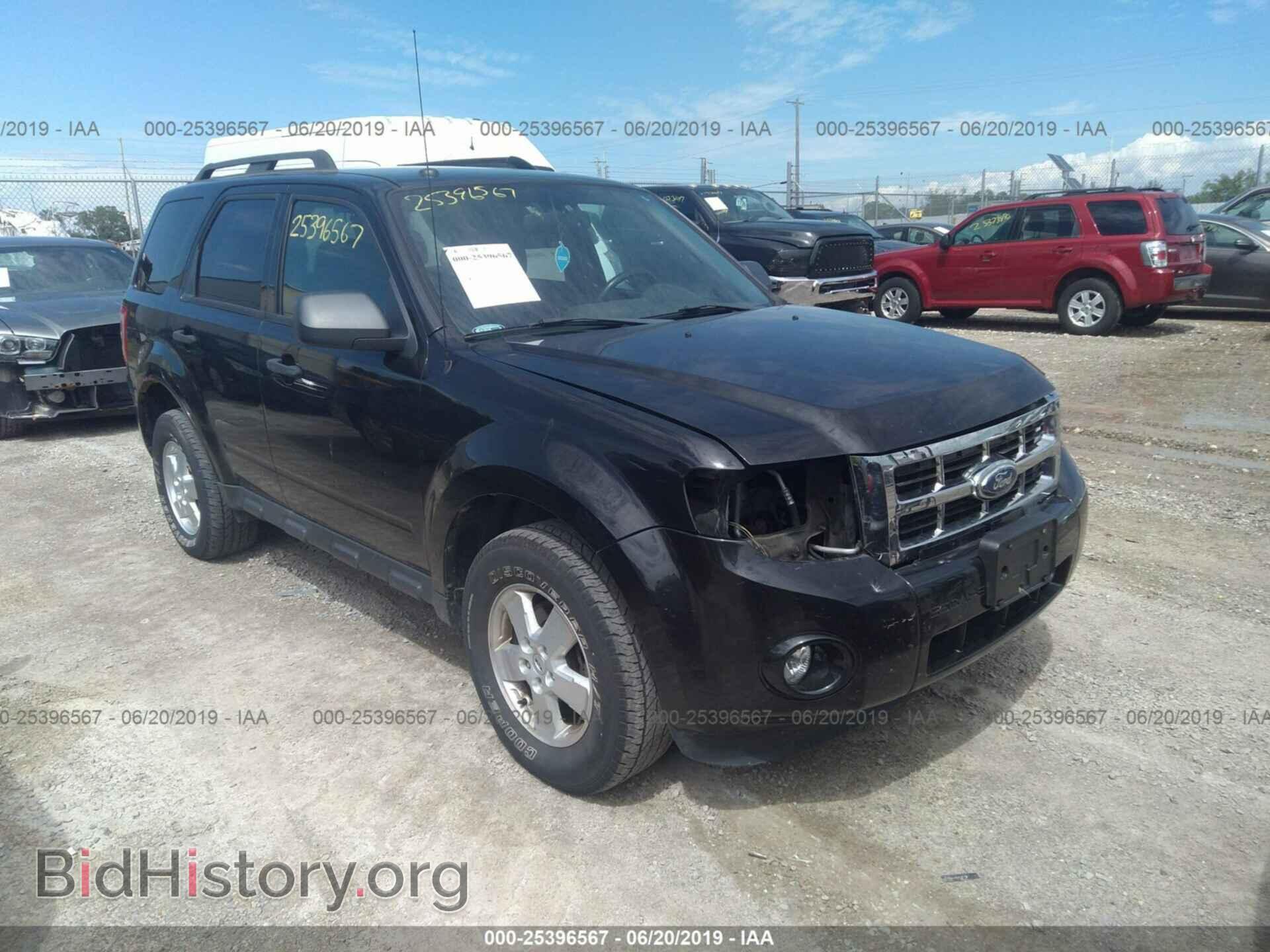 Photo 1FMCU0D79BKC48825 - FORD ESCAPE 2011