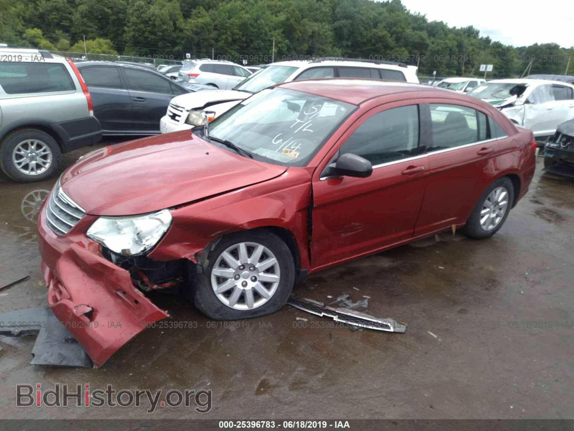 2010 CHRYSLER SEBRING - VIN: 1C3CC4FB8AN230110 - Фото 2