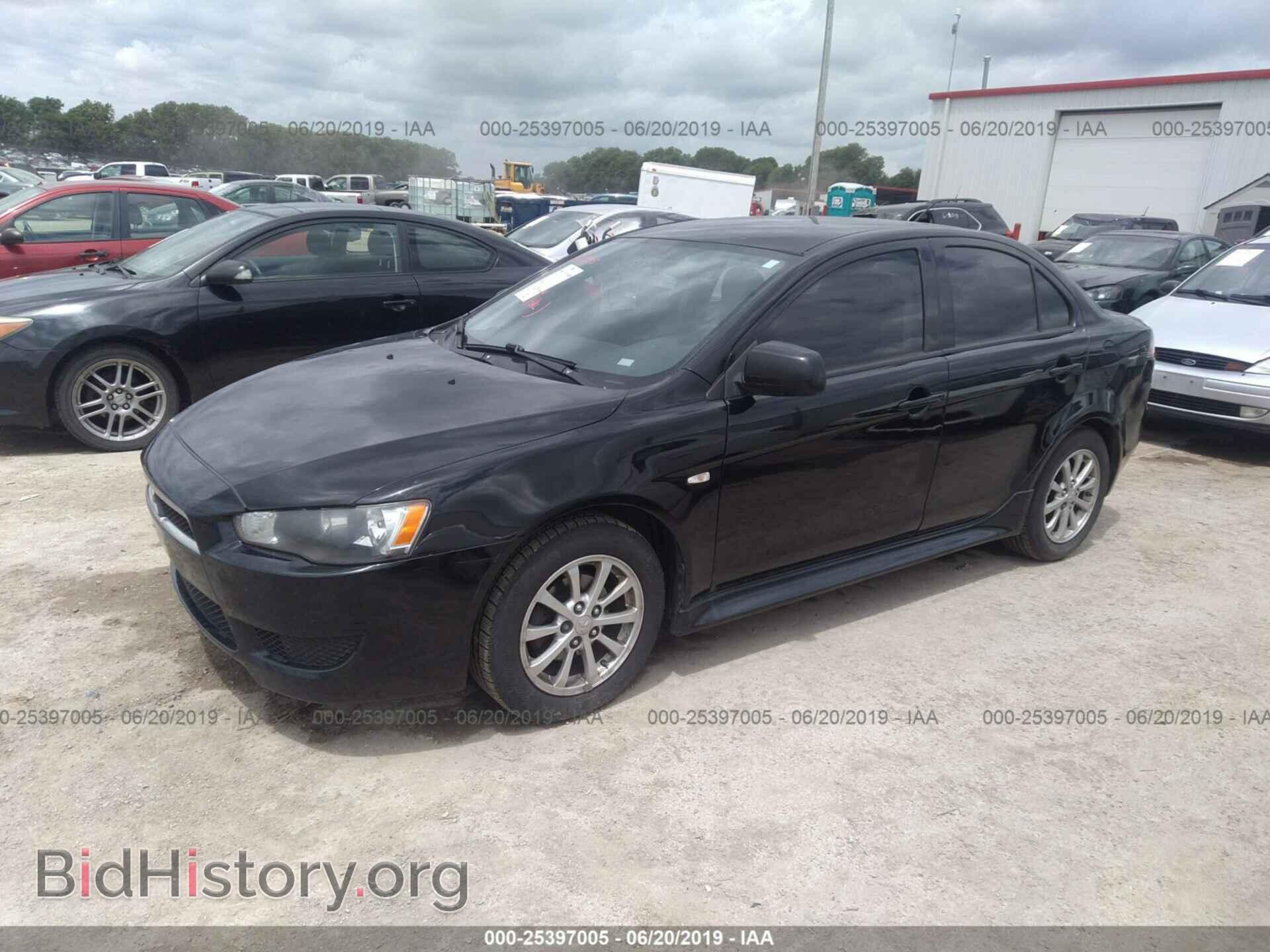 2011 MITSUBISHI LANCER - VIN: JA32U2FU9BU041367 - Фото 2