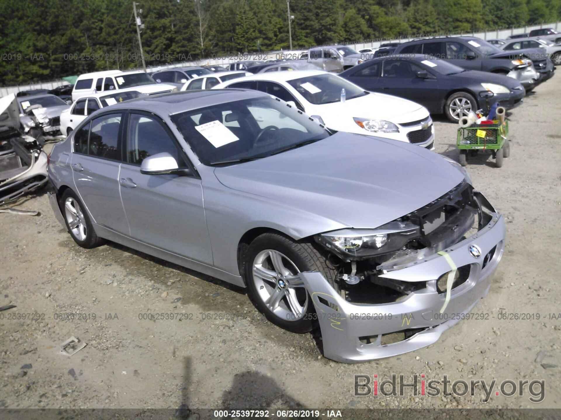 Photo WBA3B1G56FNT64625 - BMW 320 2015