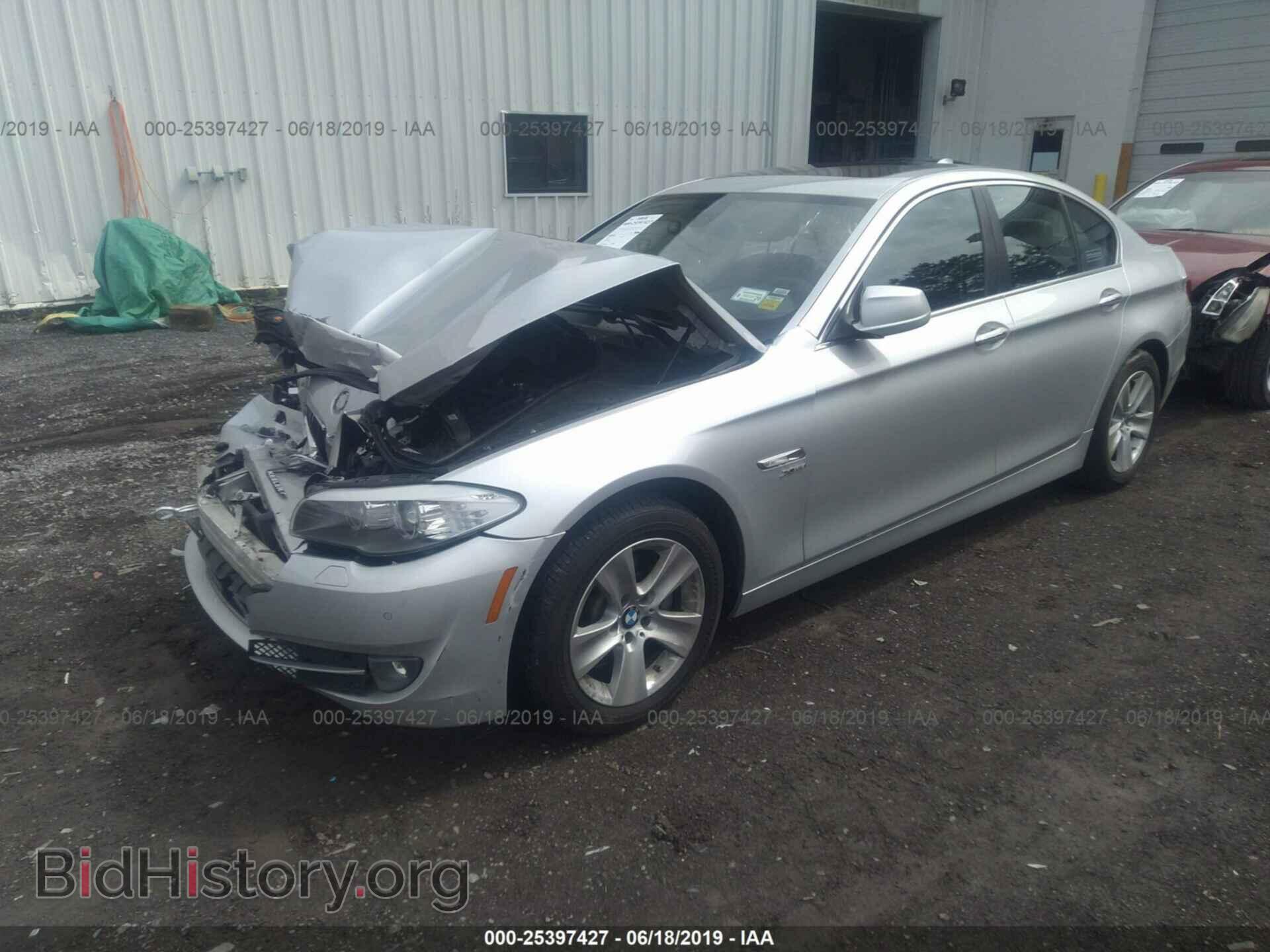 2012 BMW 528 - VIN: WBAXH5C53CDW03644 - Фото 2