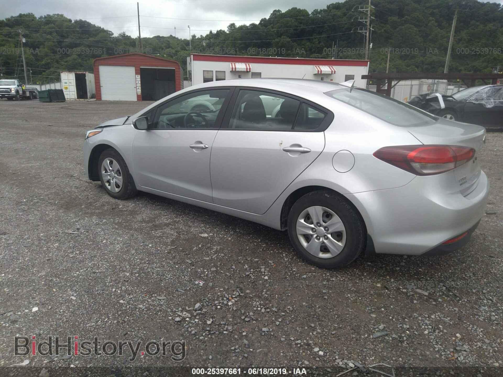 2017 KIA FORTE - VIN: 3KPFK4A72HE149651 - Фото 3