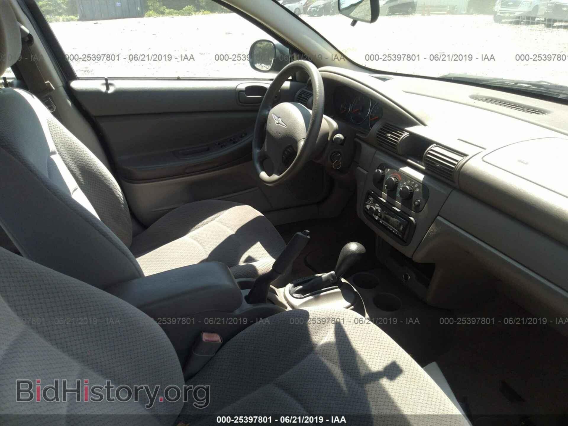 2005 CHRYSLER SEBRING - VIN: 1C3EL46X75N537259 - Фото 5